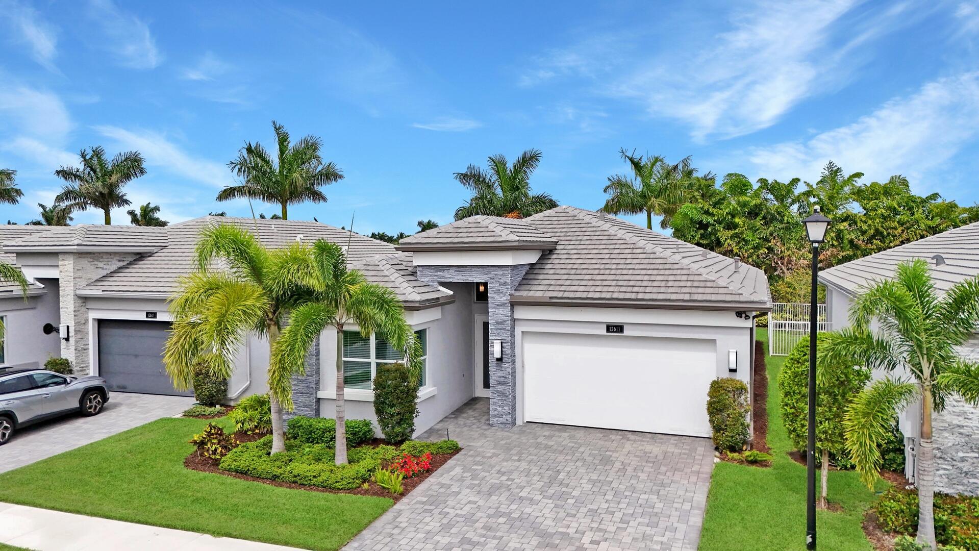 12611 Blue Seagrass Manor