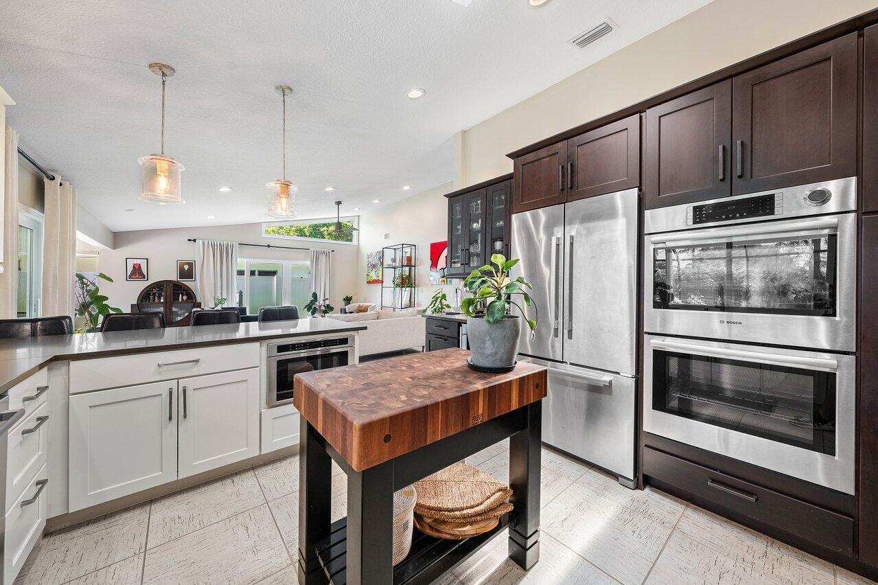3127 Lakeview Drive