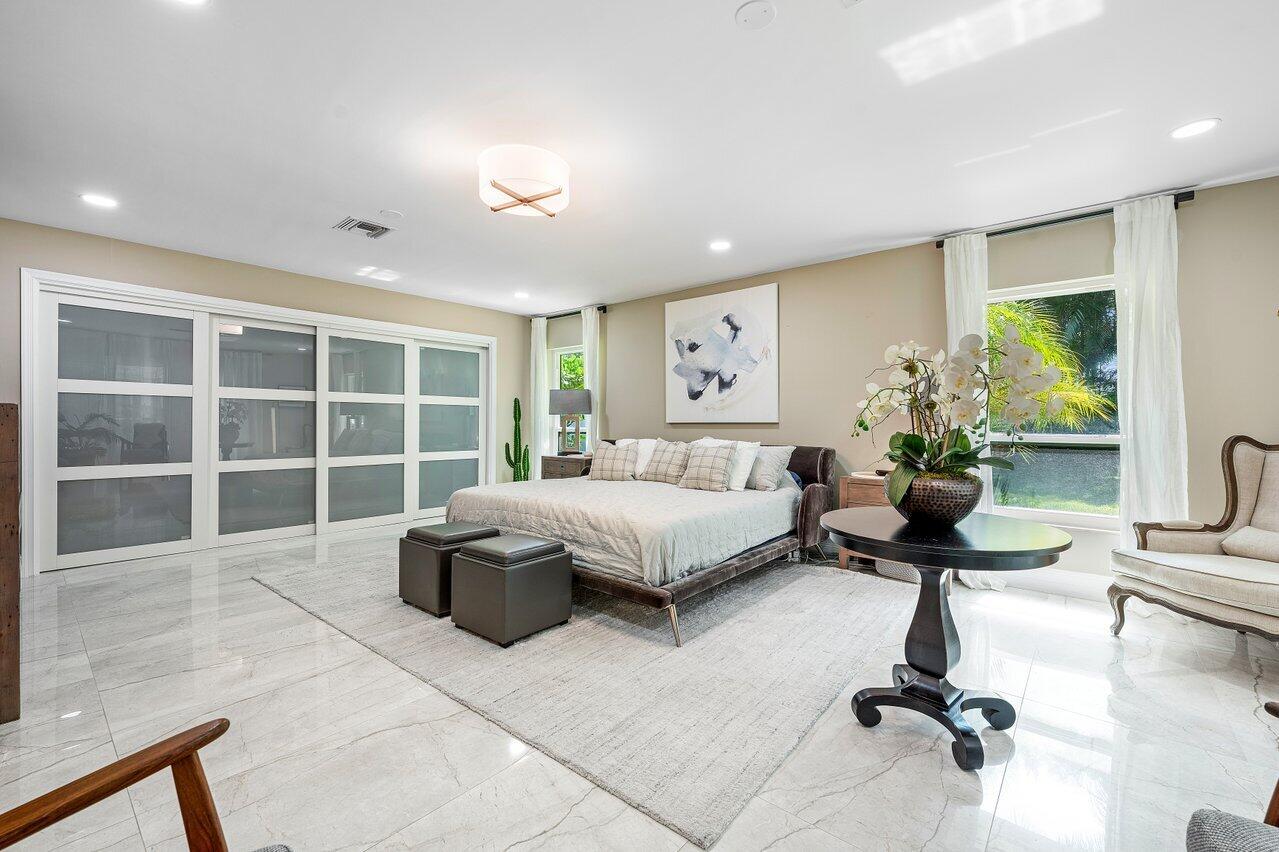 3127 Lakeview Drive