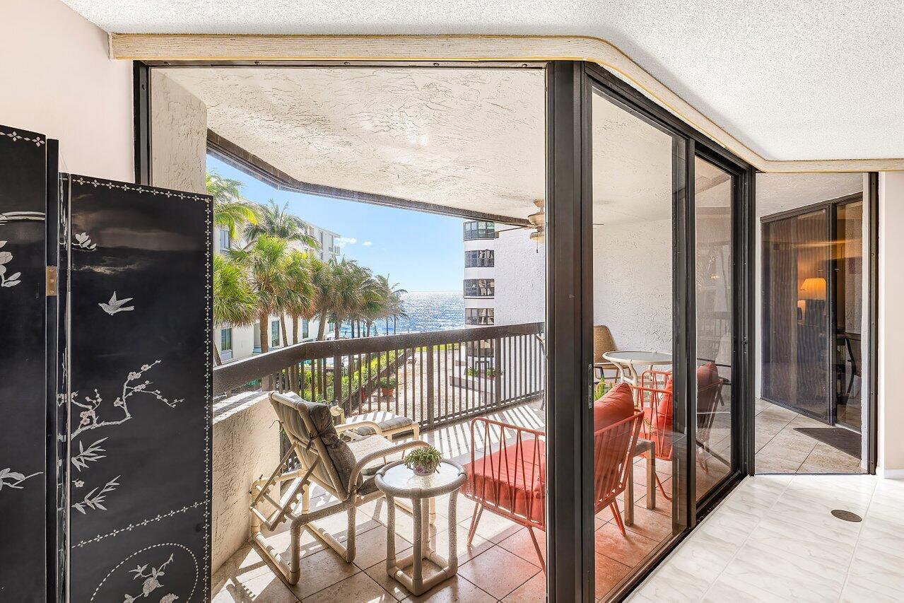 1155 Hillsboro Mile 303