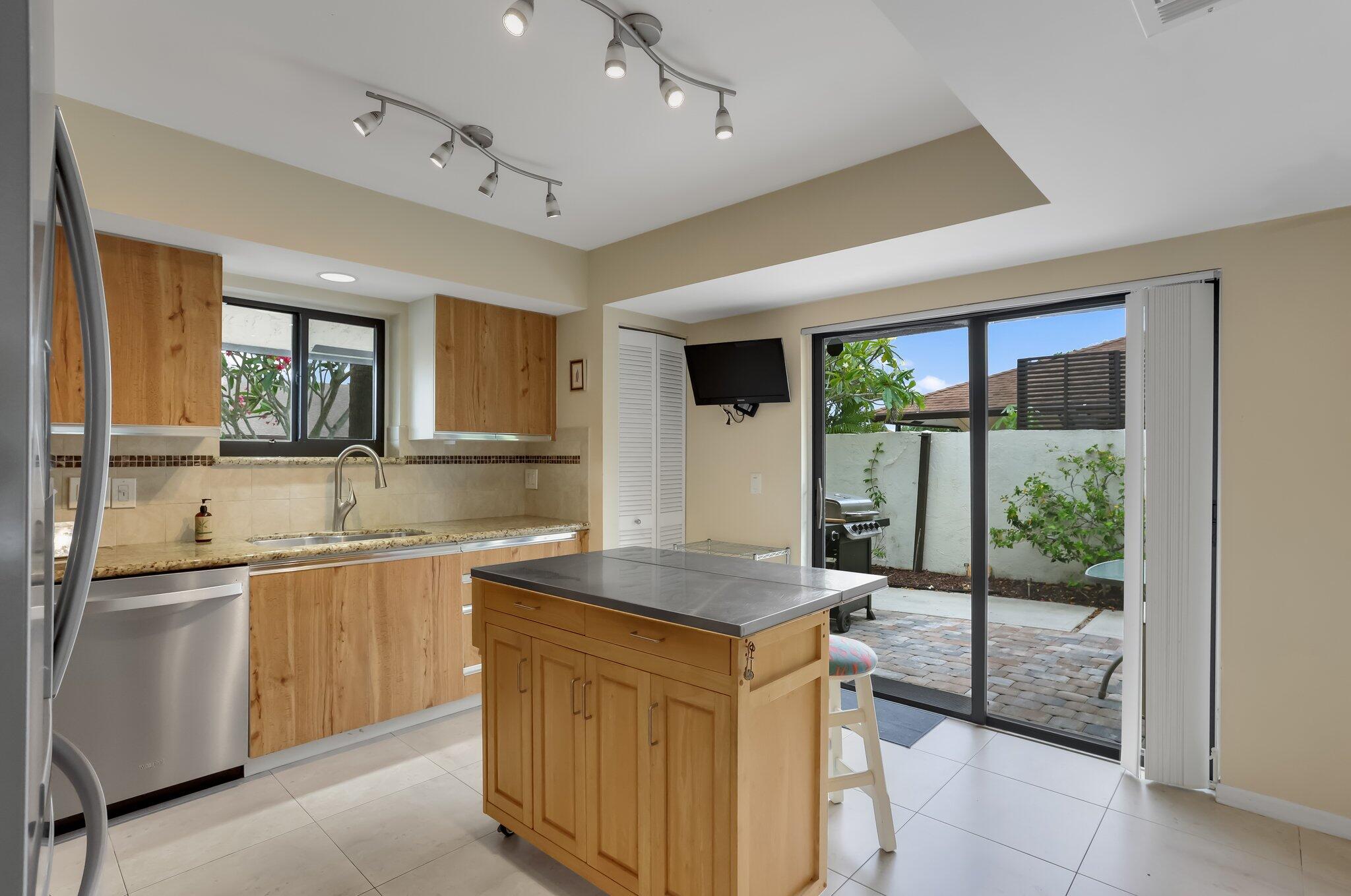 368 SW 29th Avenue