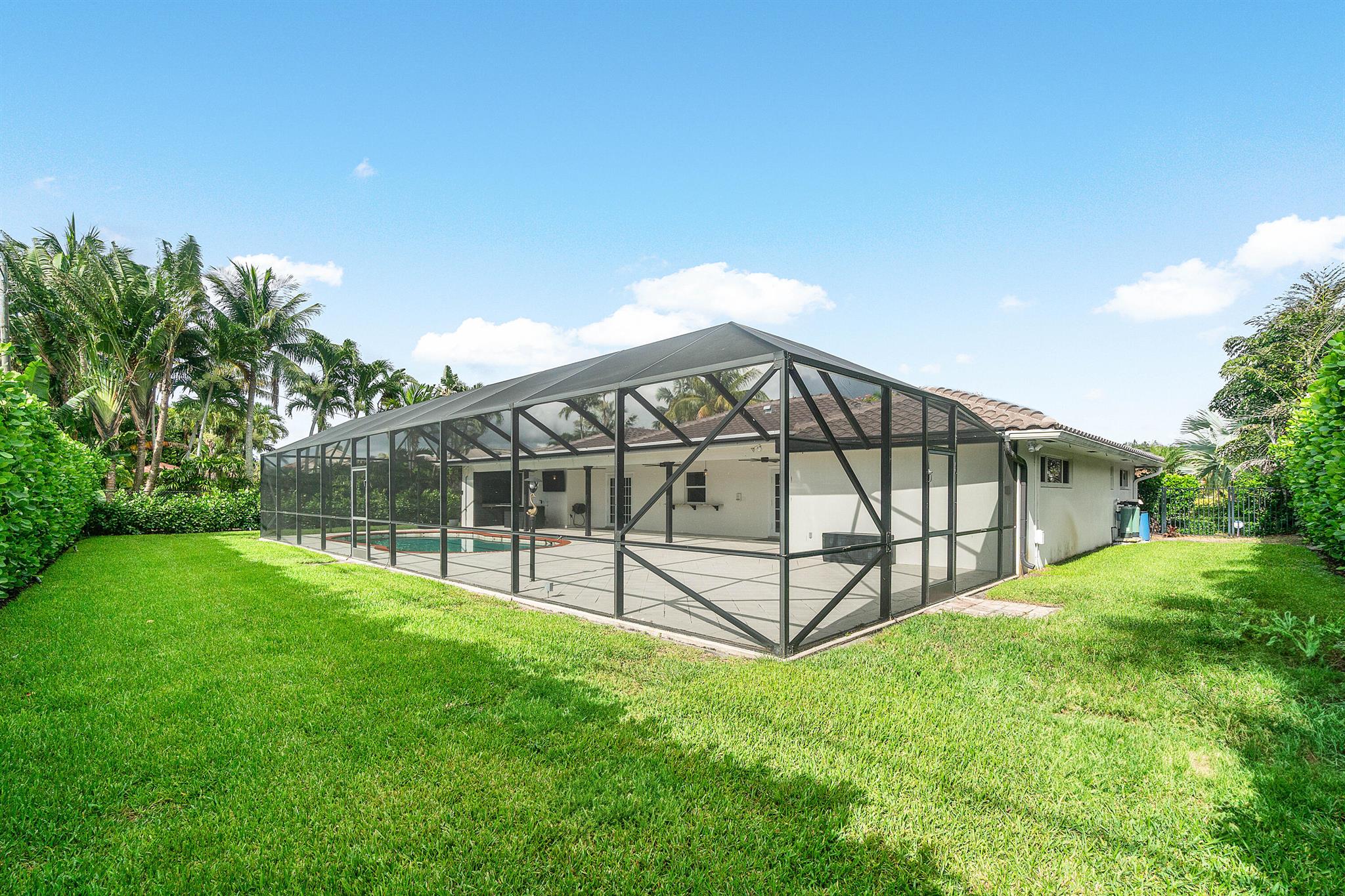 7652 Palm Road