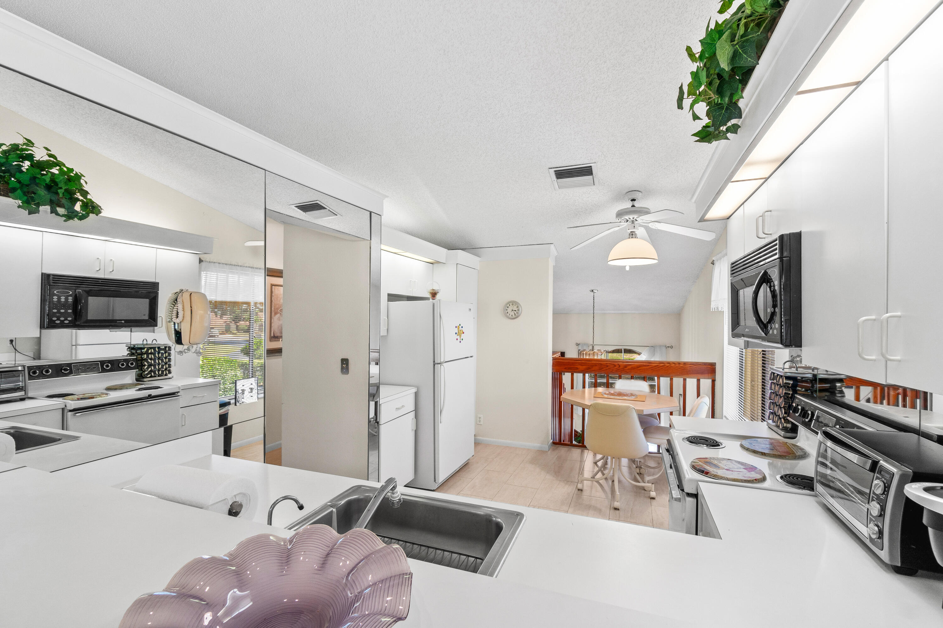 10263 N Circle Lake Drive, 201, Boynton Beach Unit: 201