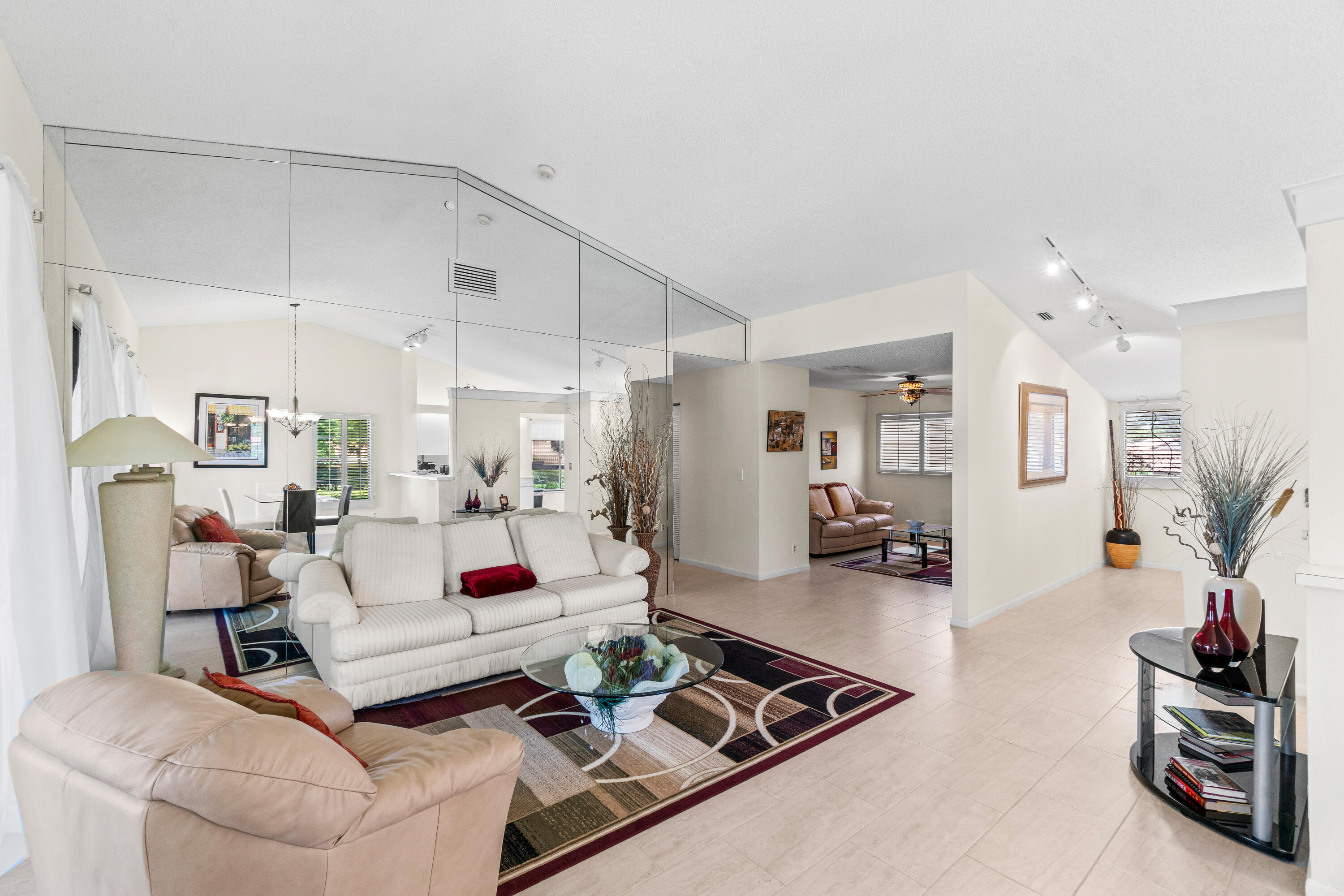 10263 N Circle Lake Drive, 201, Boynton Beach Unit: 201
