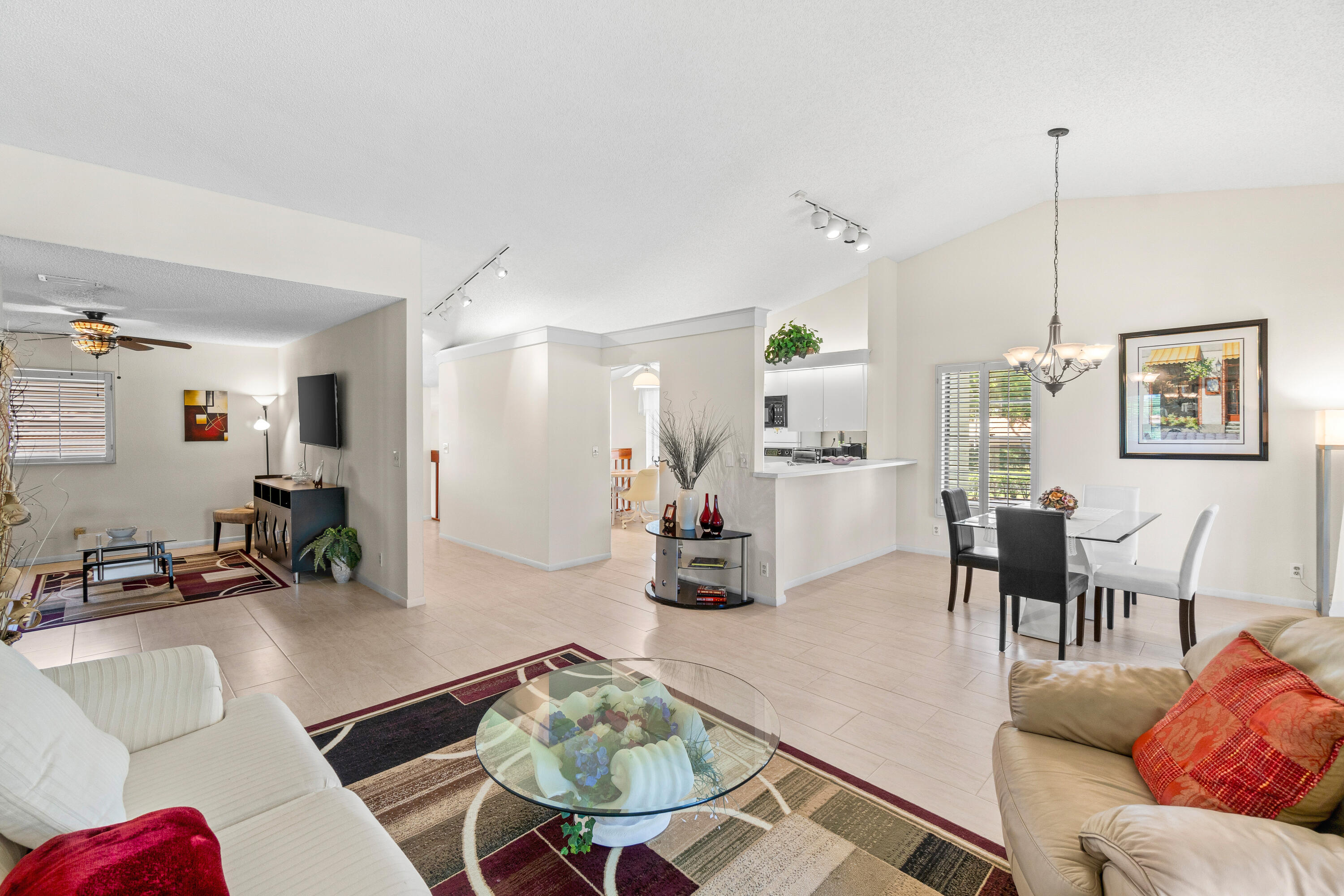 10263 N Circle Lake Drive, 201, Boynton Beach Unit: 201