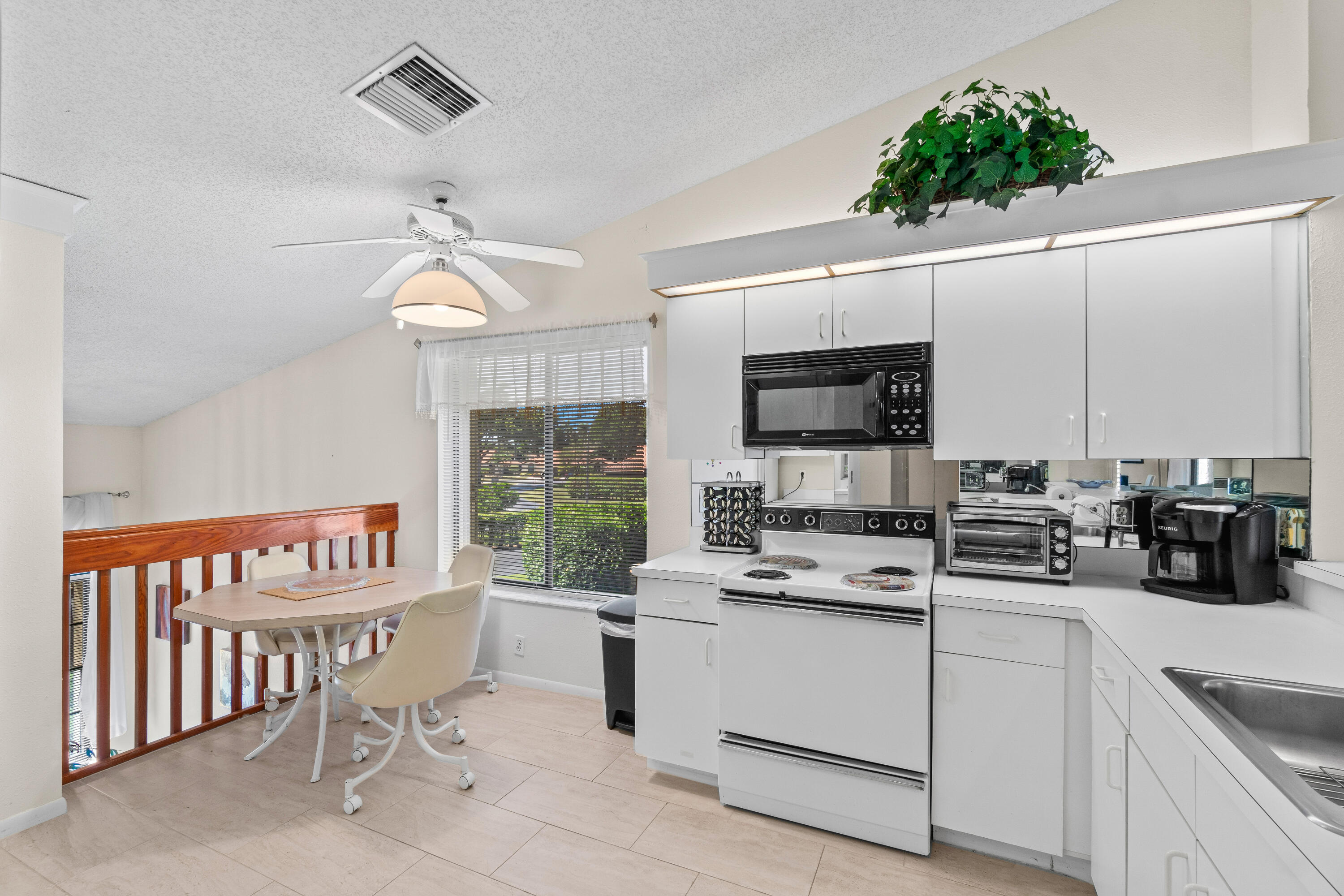 10263 N Circle Lake Drive, 201, Boynton Beach Unit: 201