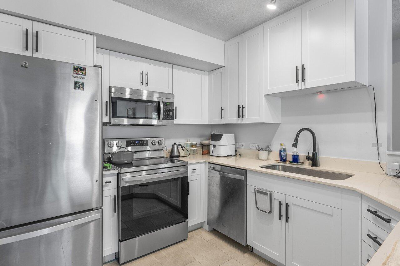 1109 Villa Circle