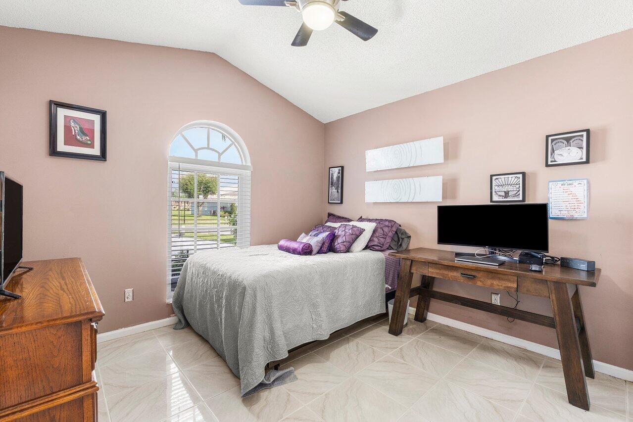 7782 Stirling Bridge Boulevard S