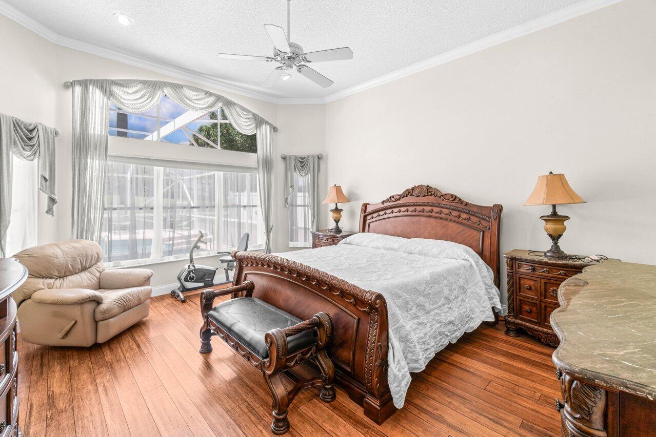 5946 Bay Hill Circle