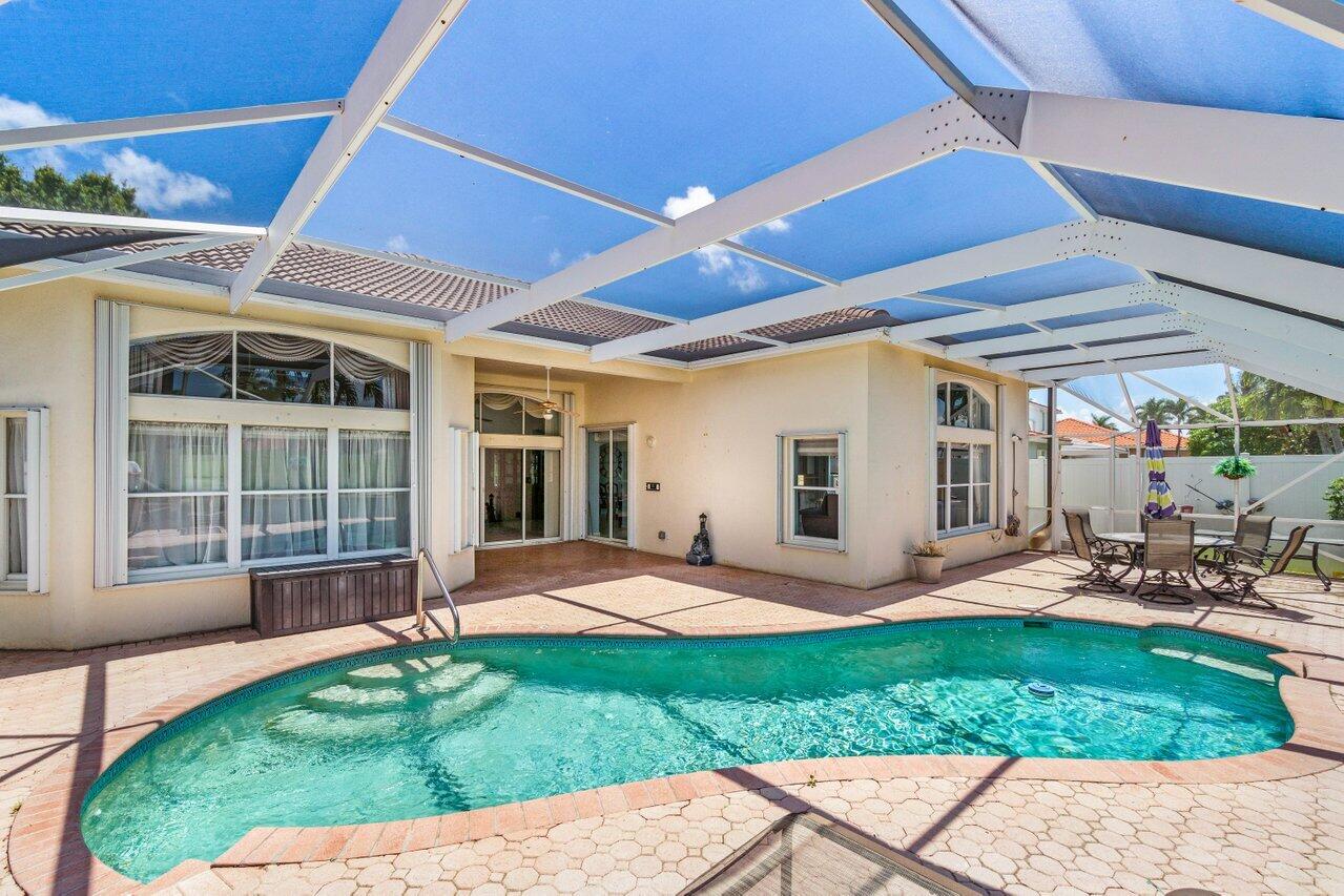 5946 Bay Hill Circle