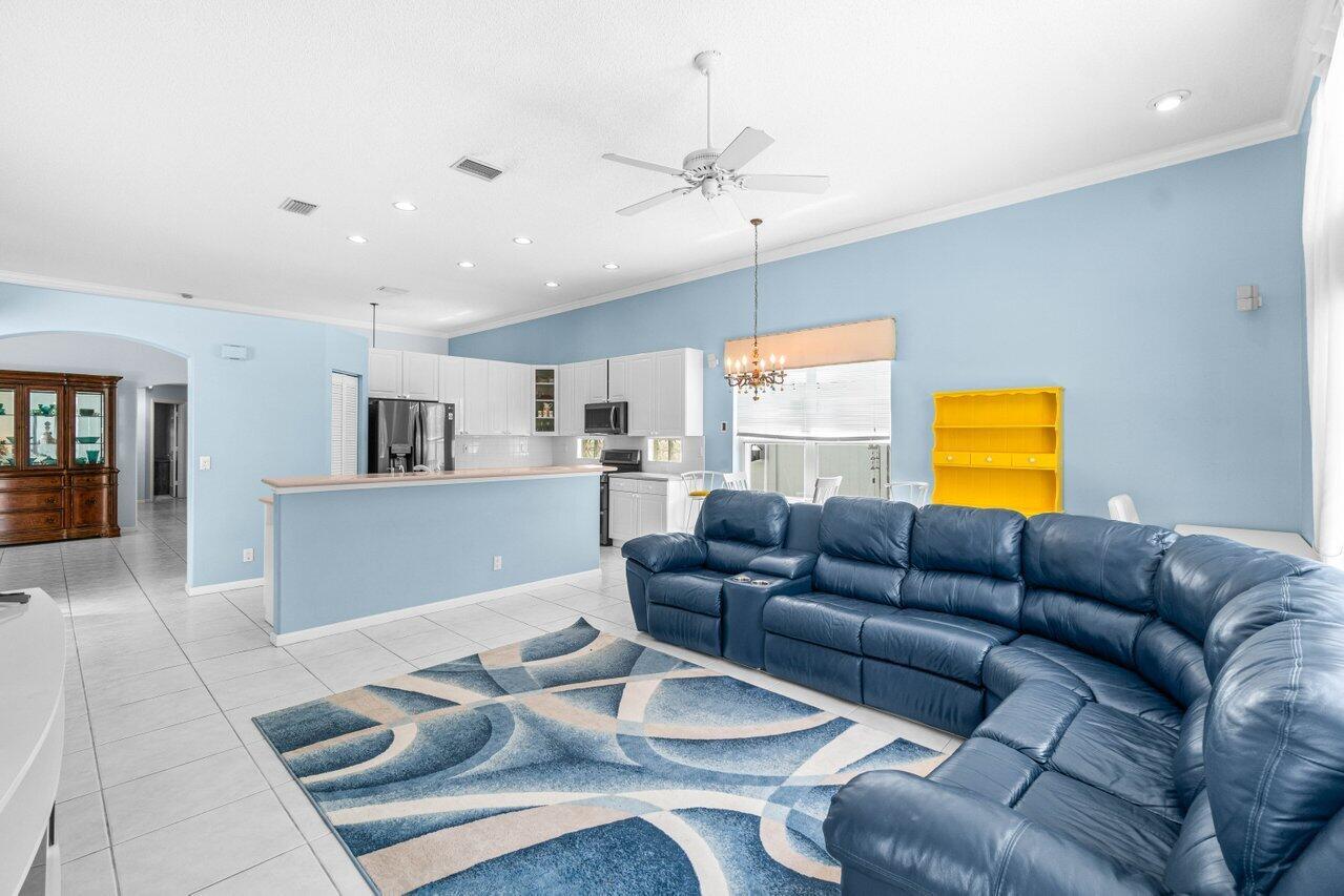 5946 Bay Hill Circle