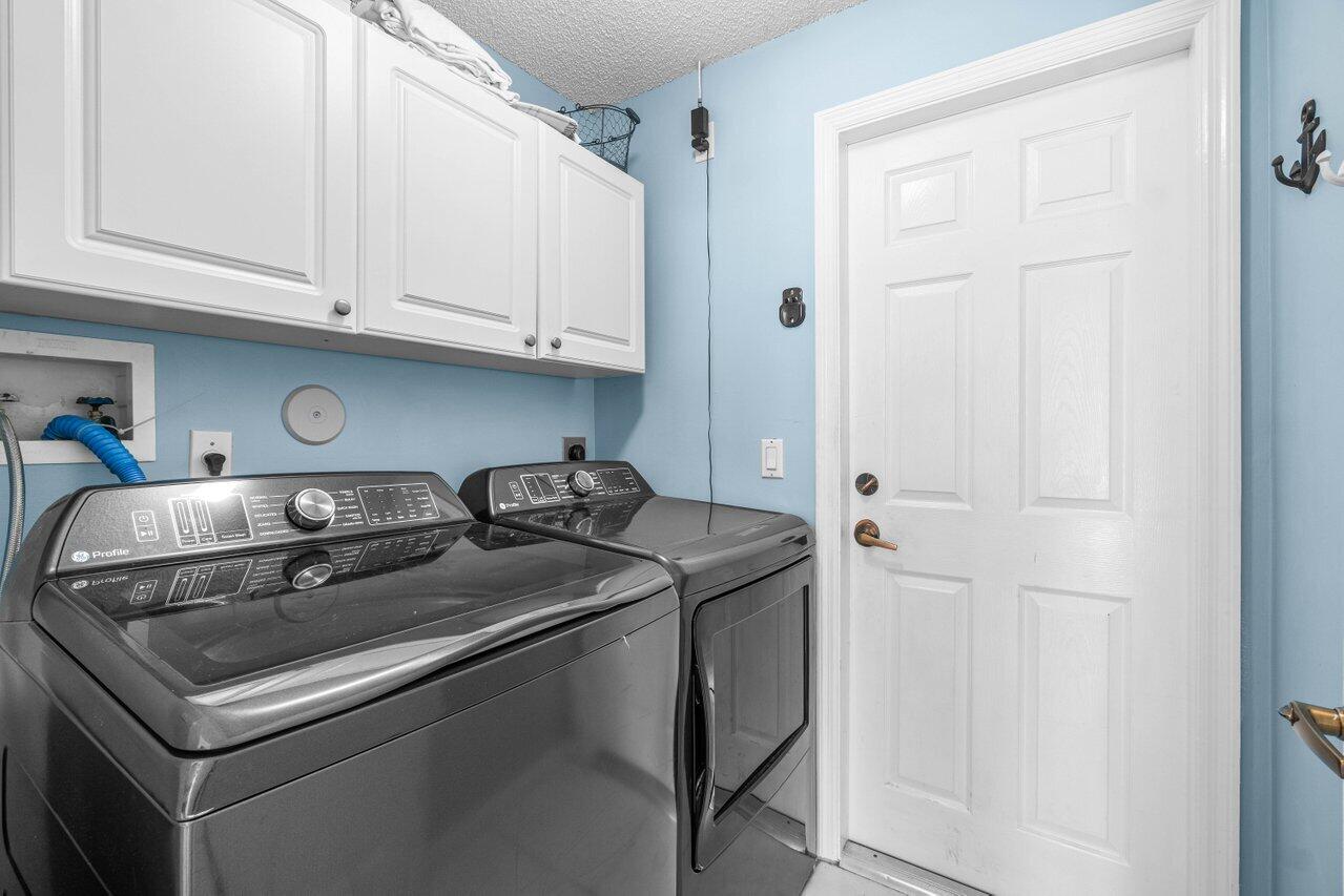 5946 Bay Hill Circle