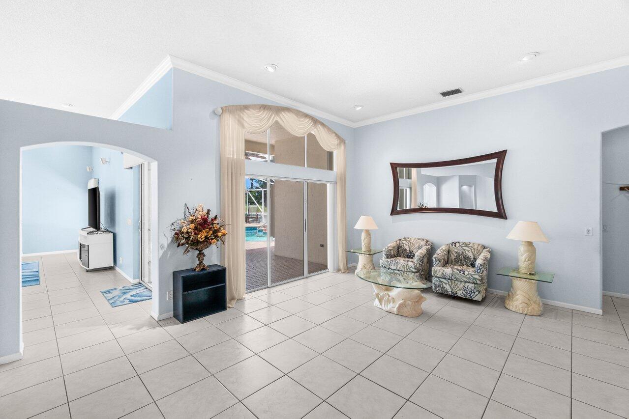 5946 Bay Hill Circle