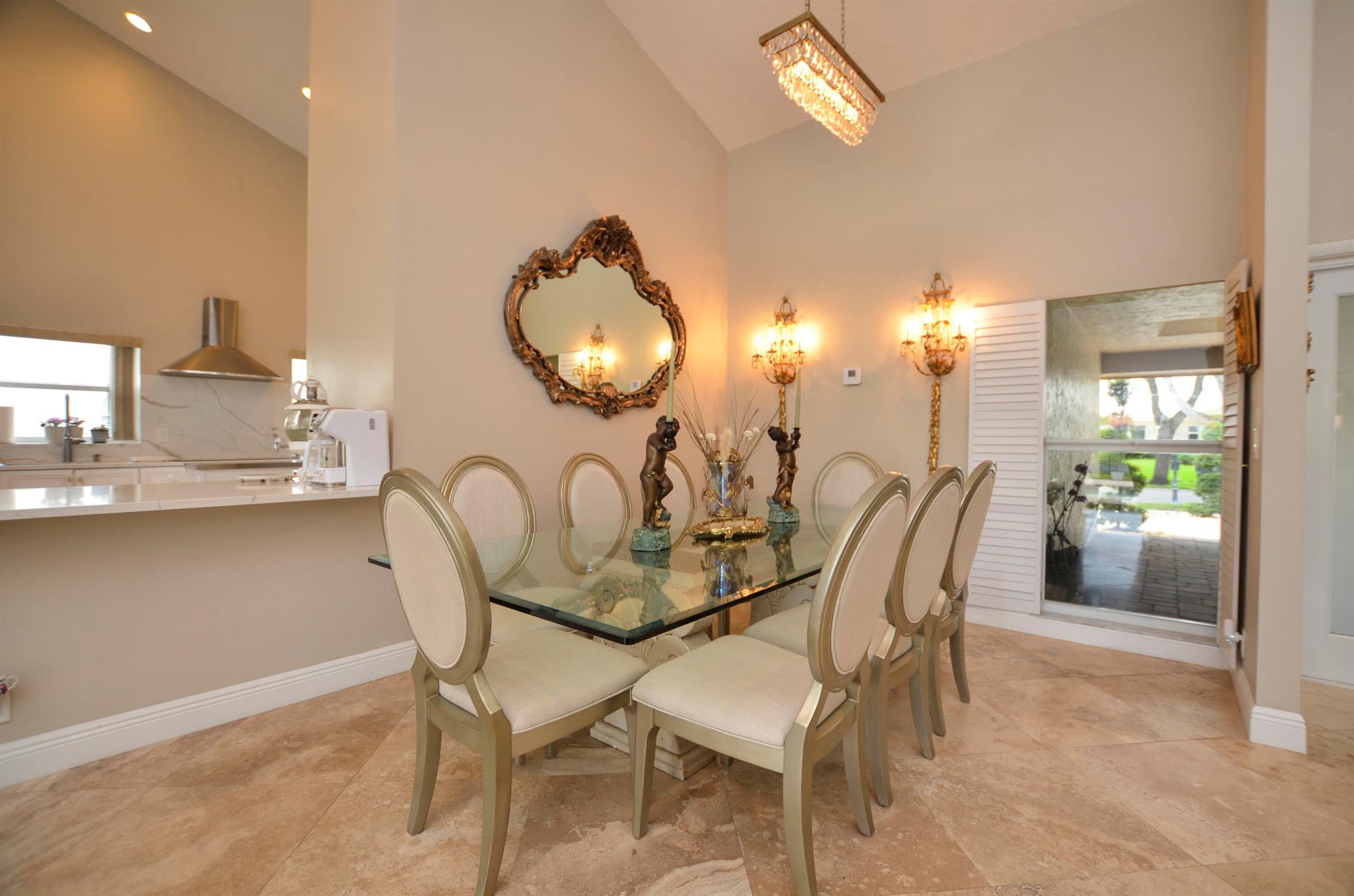 2541 NW 39th Street