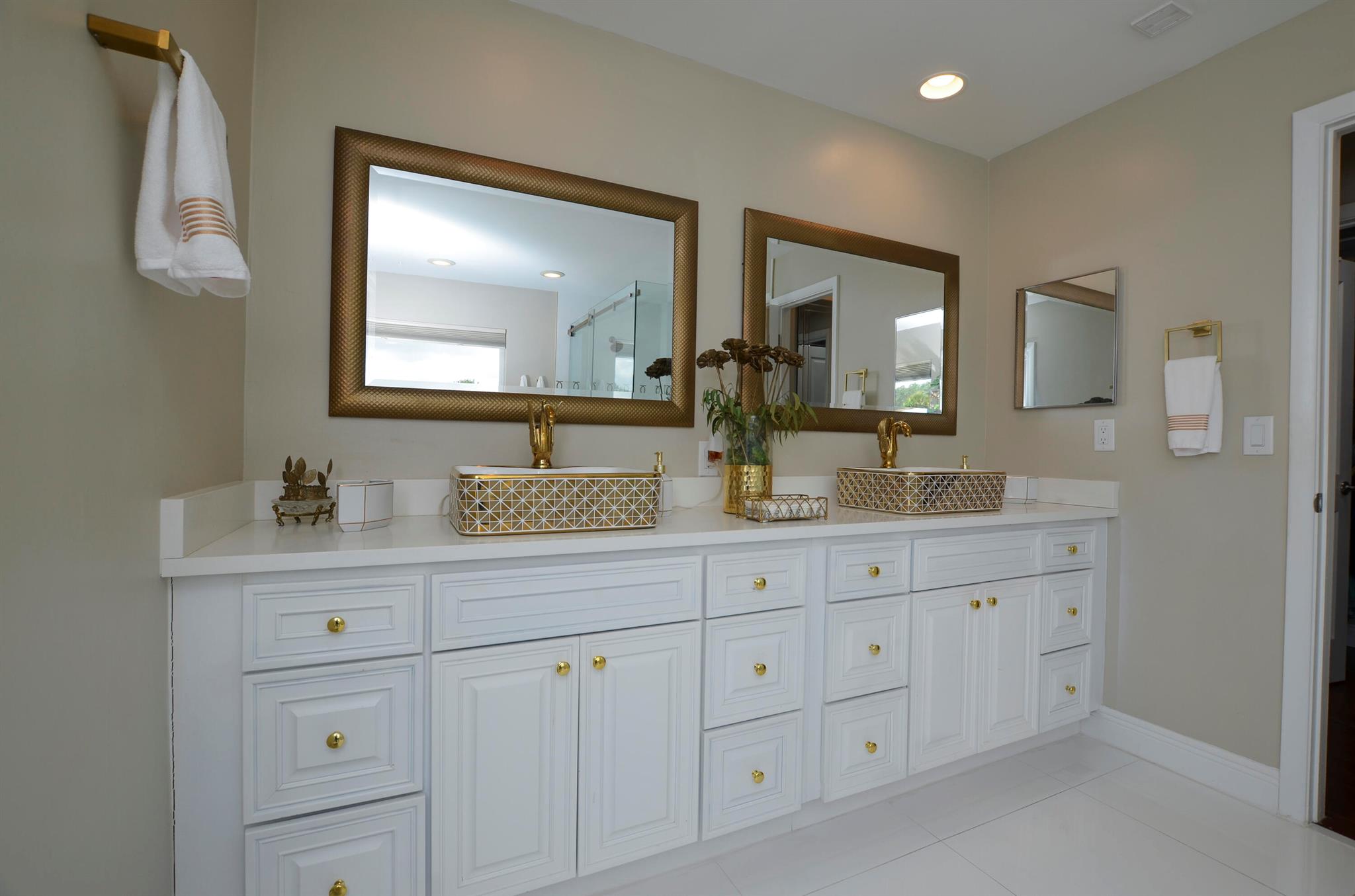 2541 NW 39th Street