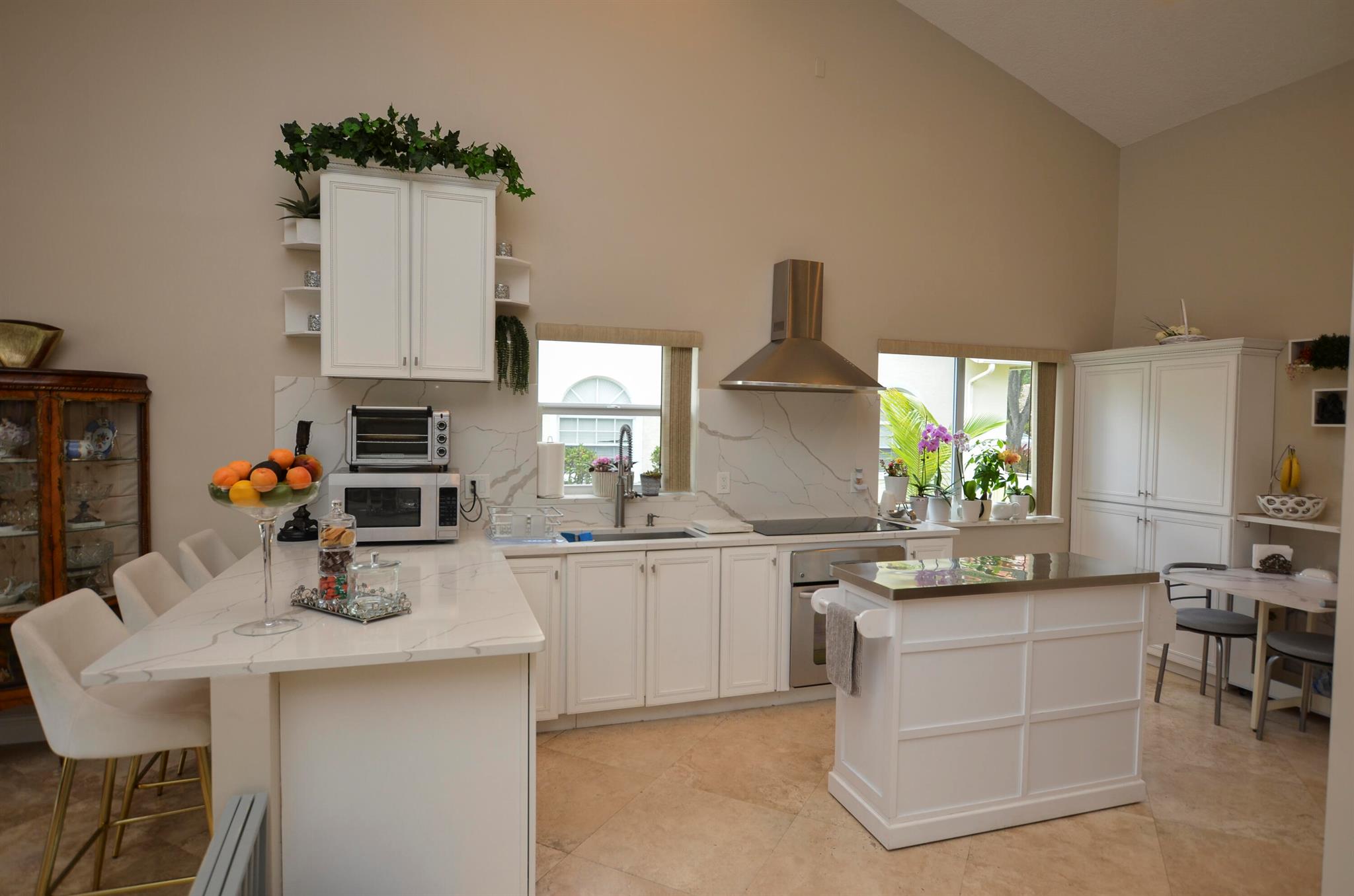 2541 NW 39th Street