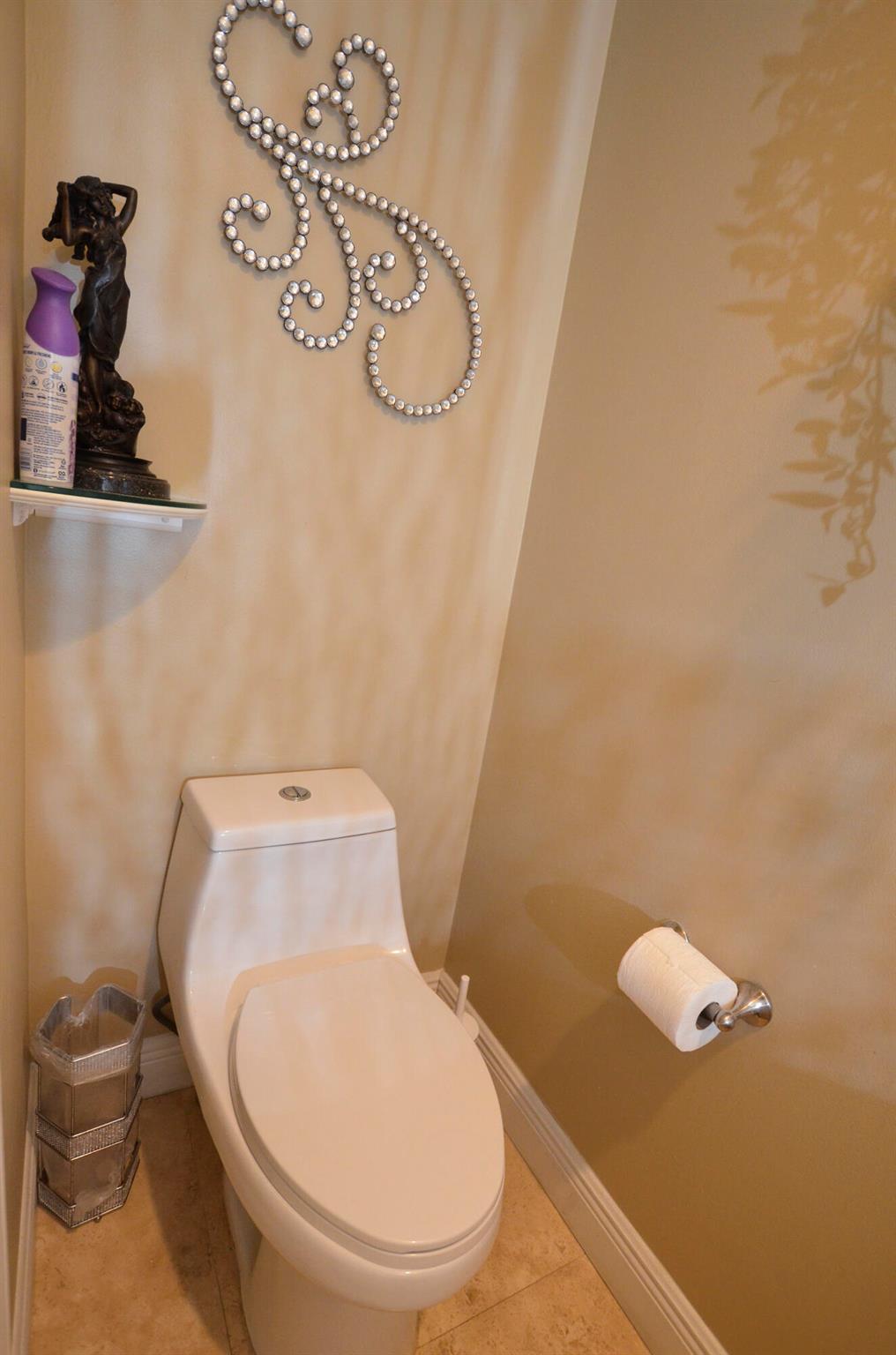 2541 NW 39th Street