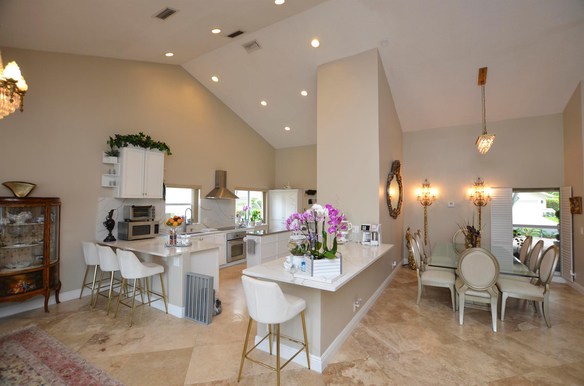 2541 NW 39th Street