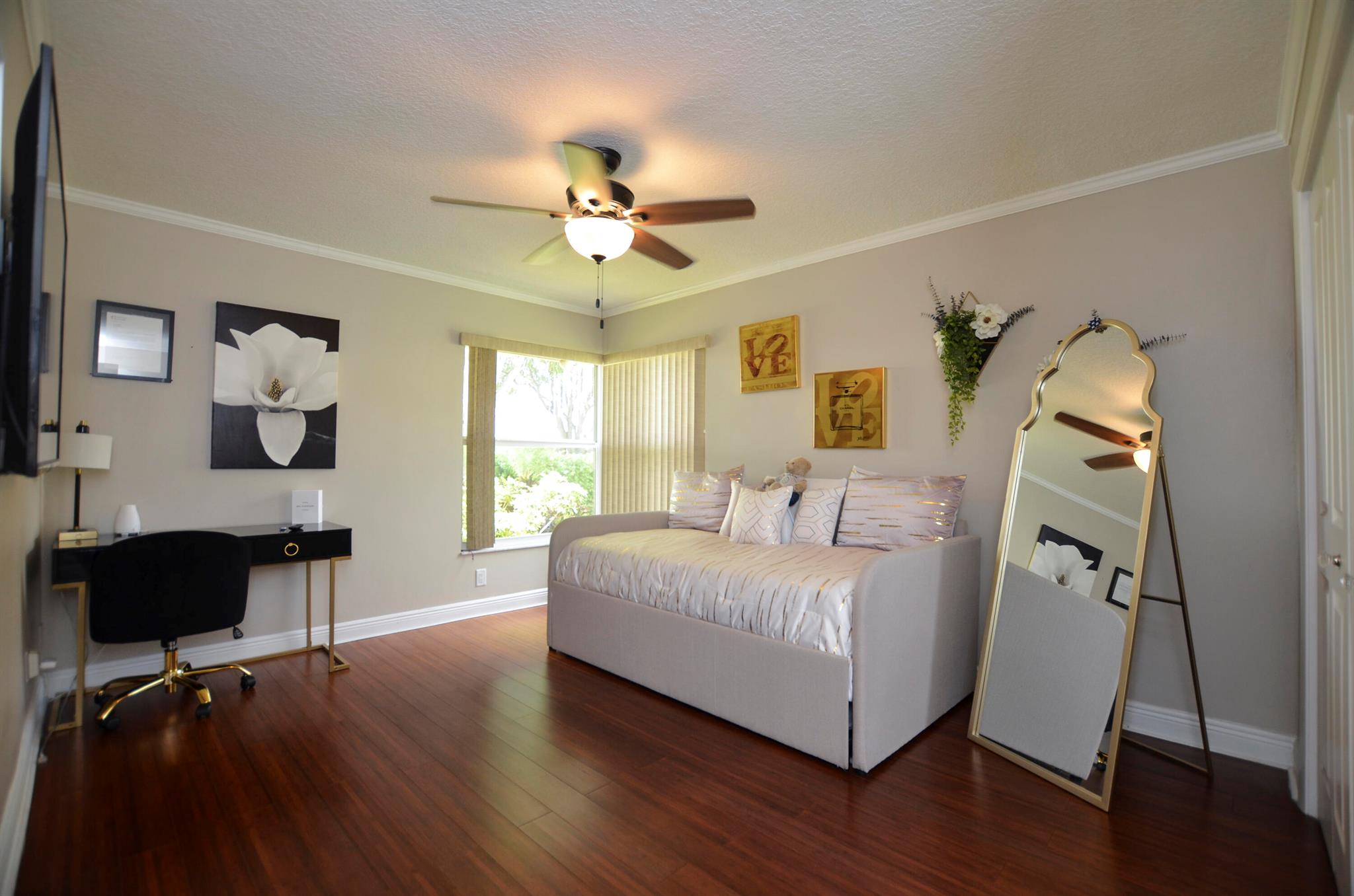 2541 NW 39th Street