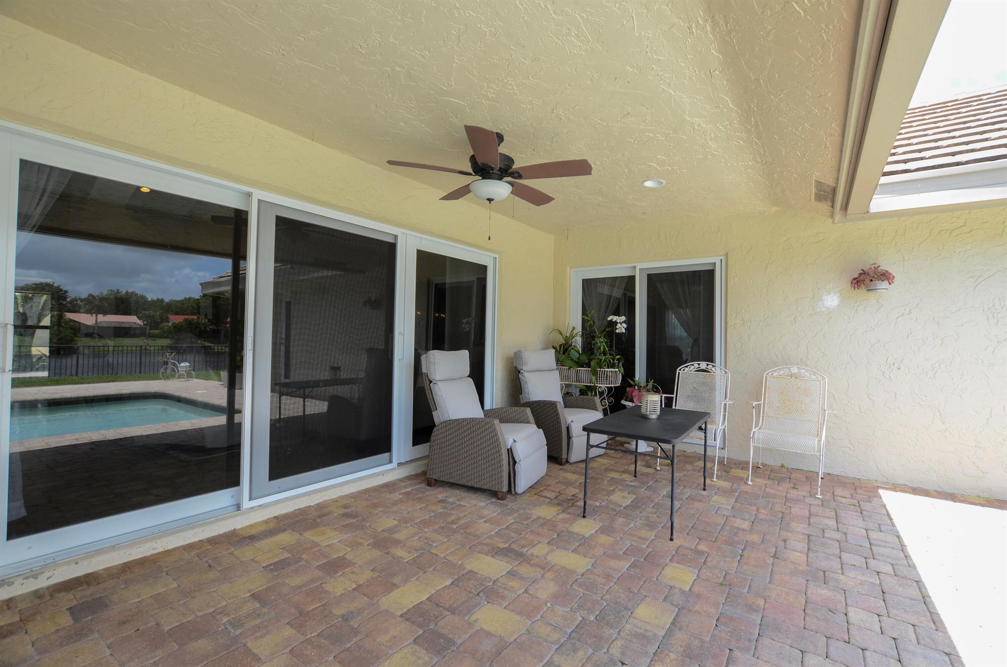 2541 NW 39th Street