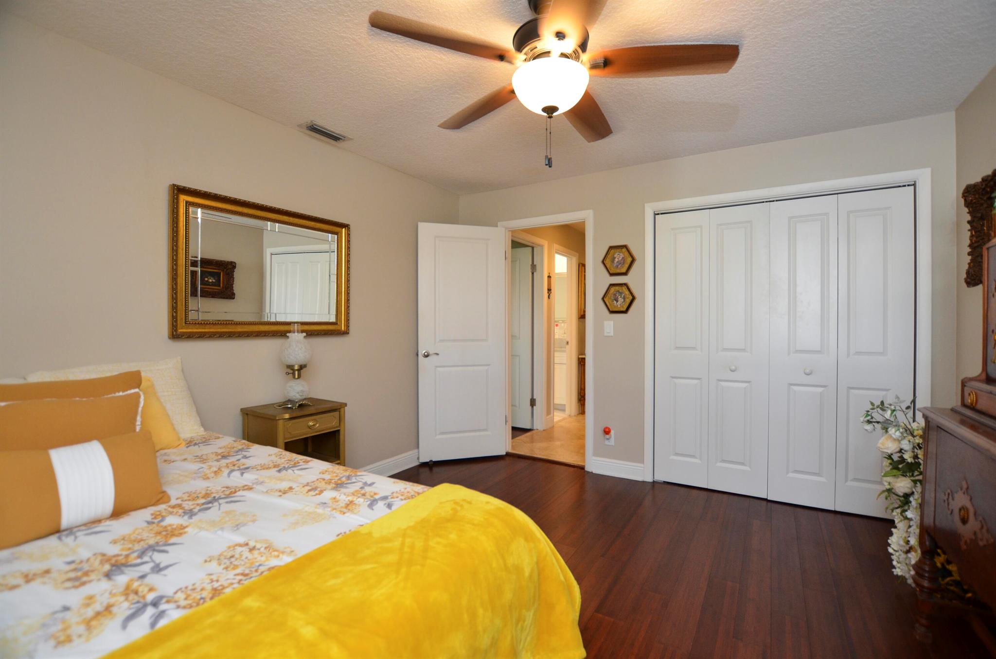 2541 NW 39th Street