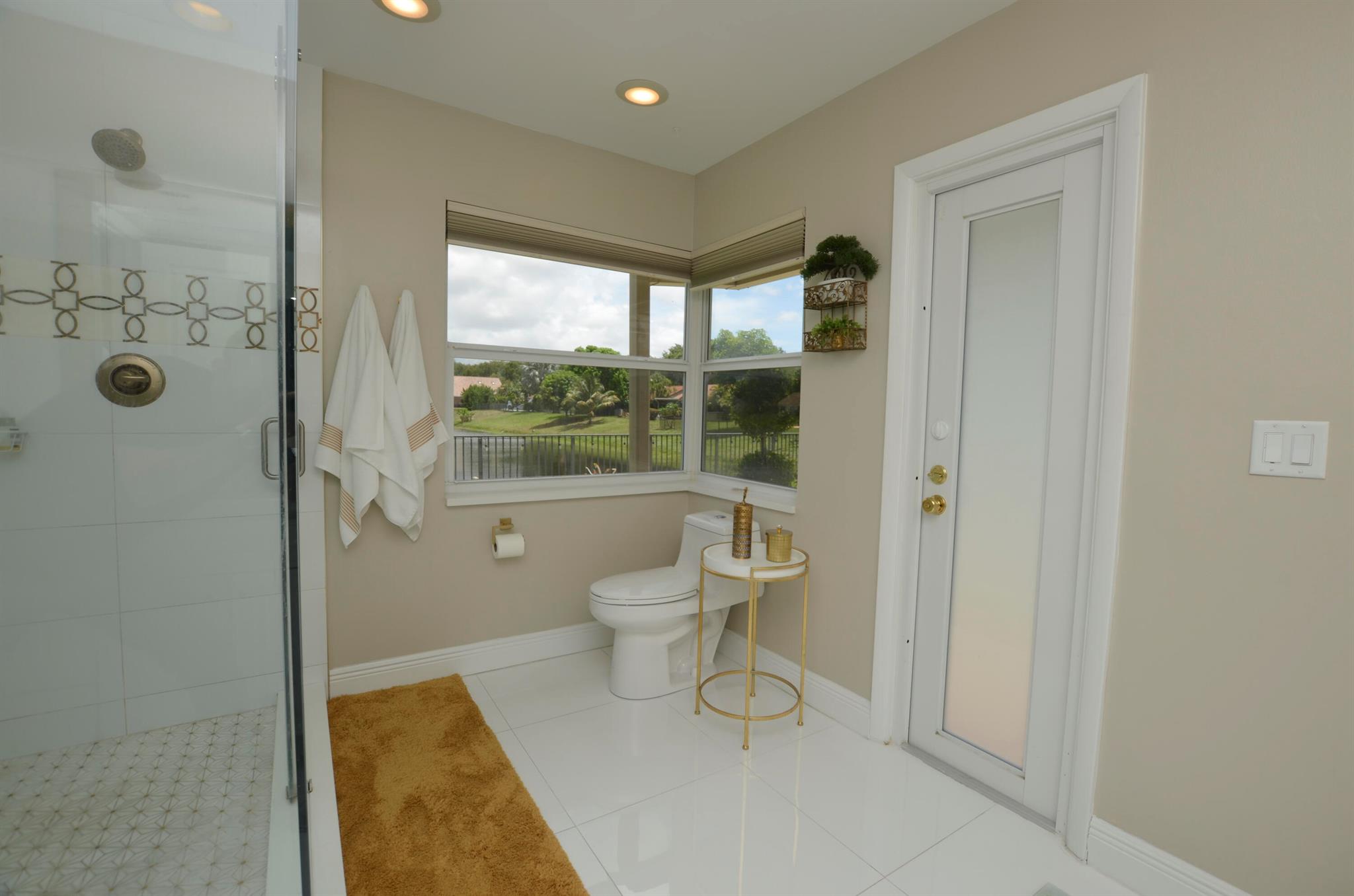 2541 NW 39th Street