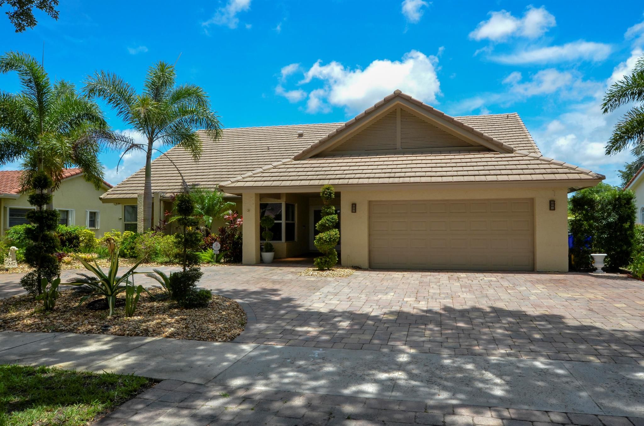 2541 NW 39th Street