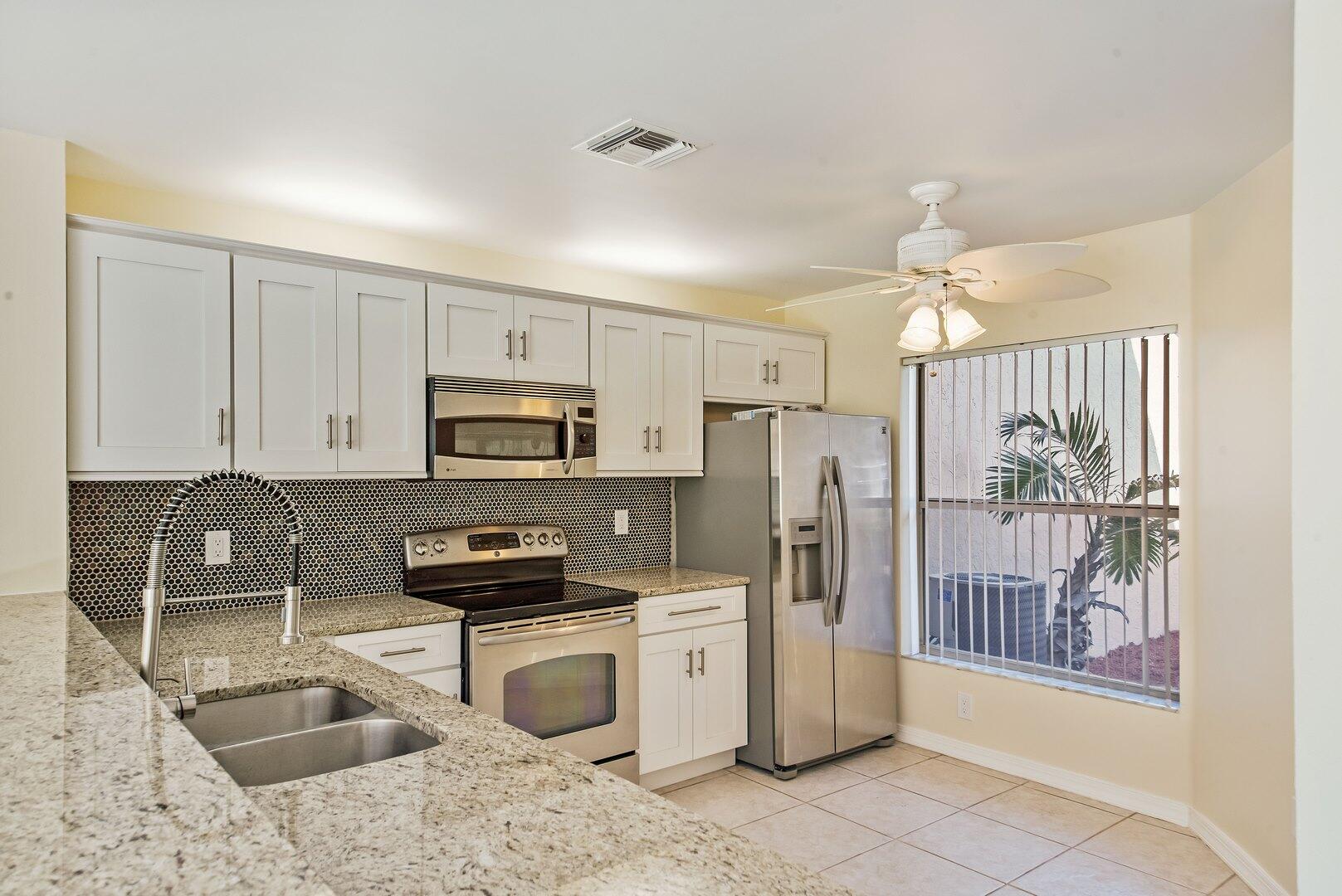 1132 W Lakes Drive, Deerfield Beach