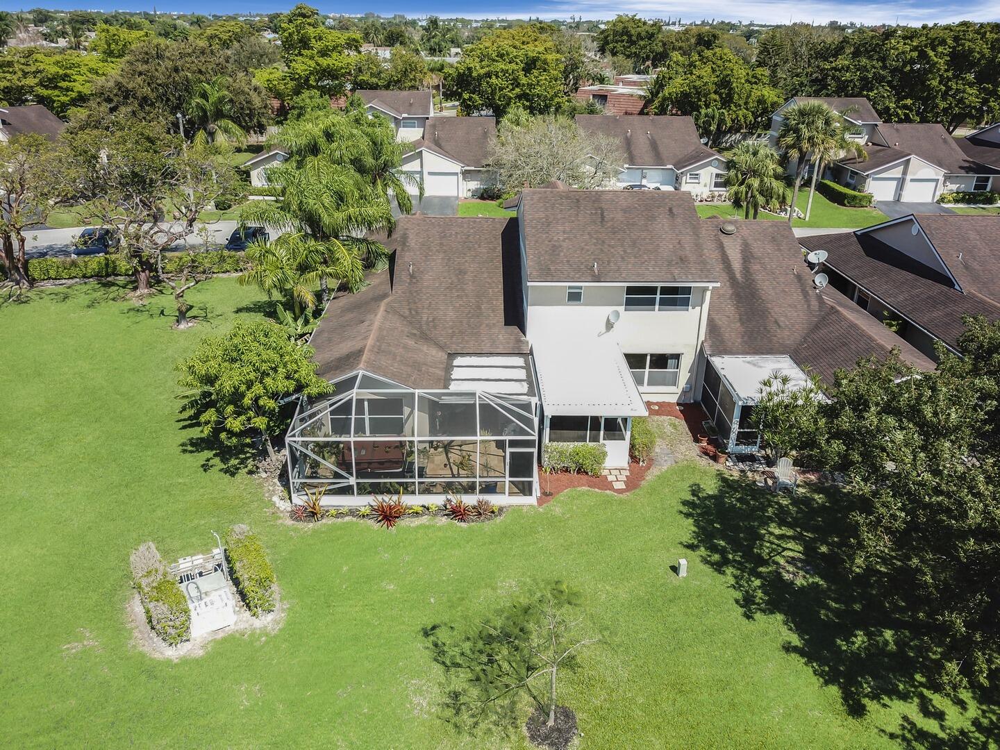 1132 W Lakes Drive, Deerfield Beach