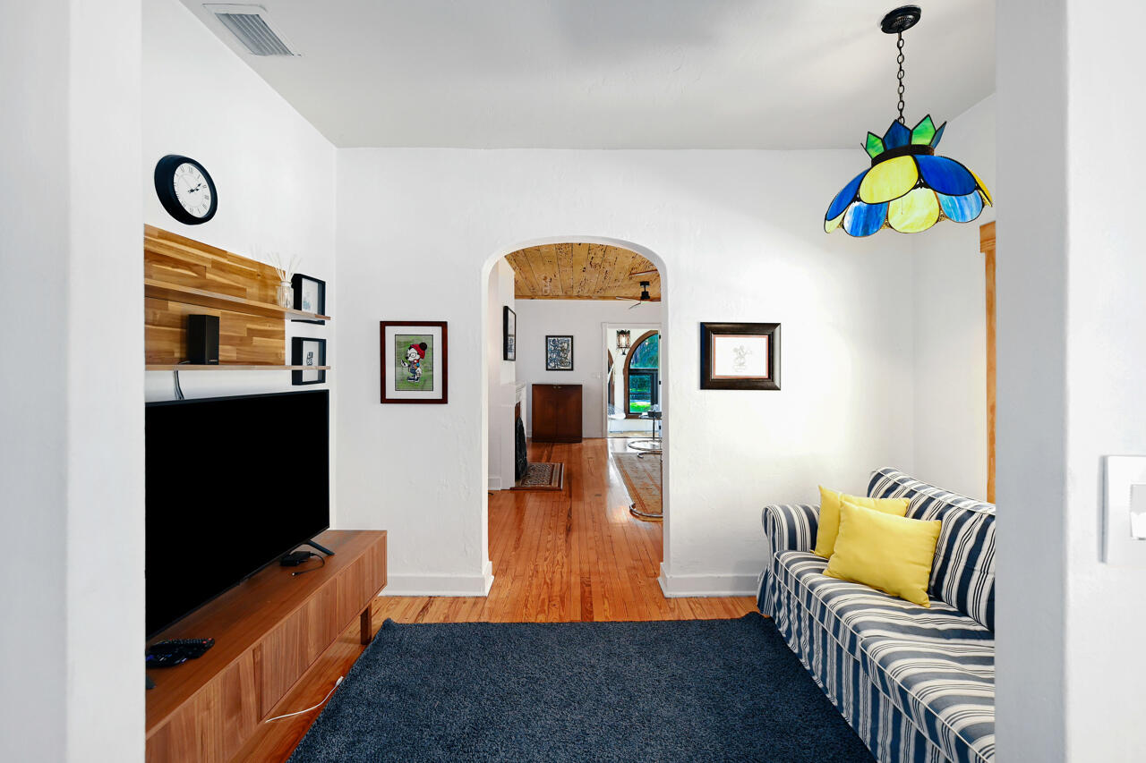 801 Hibiscus Street