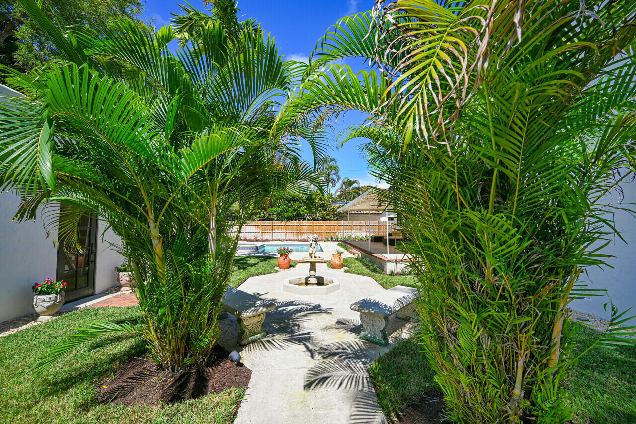 801 Hibiscus Street