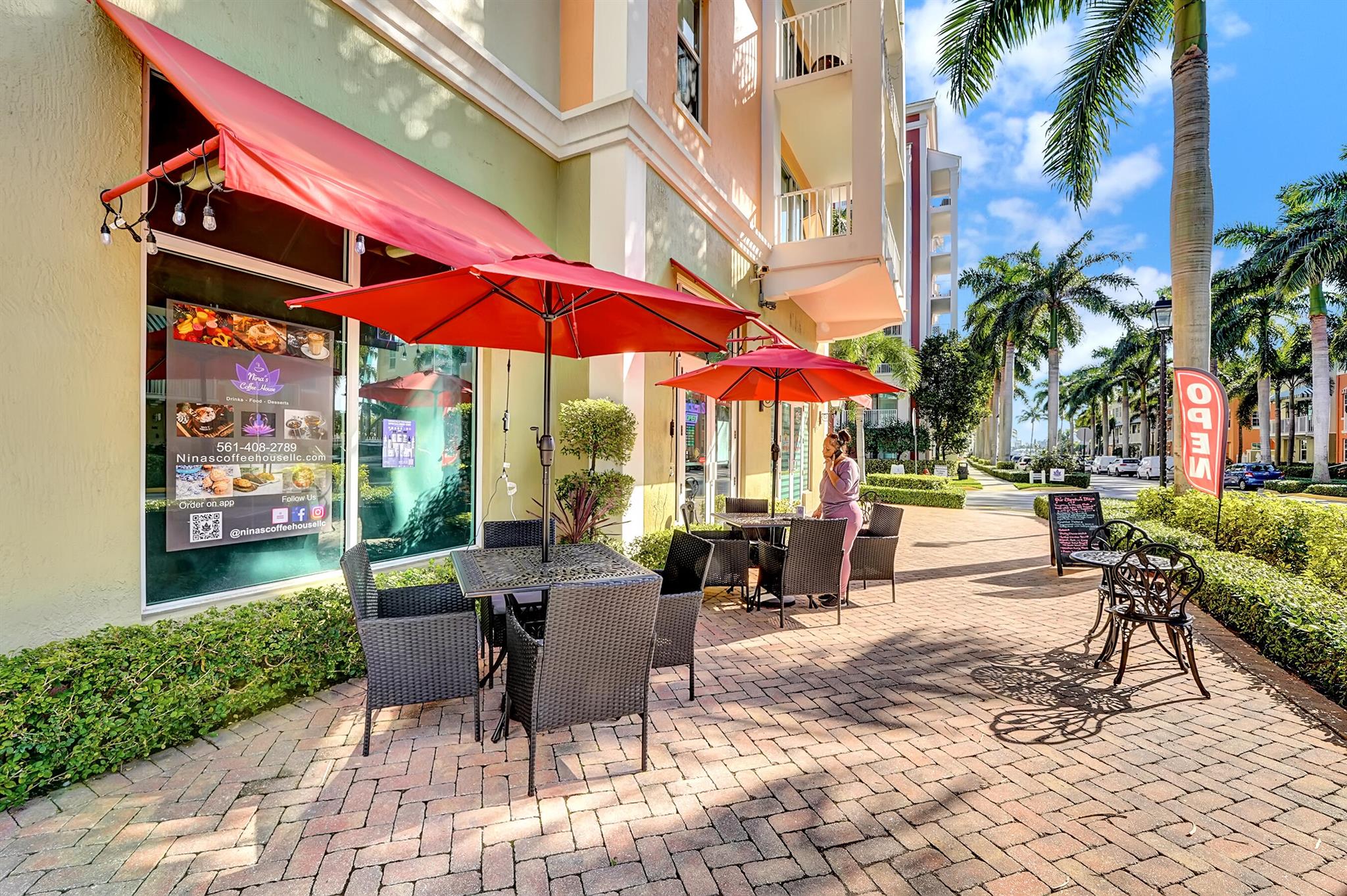 804 E Windward Way 606