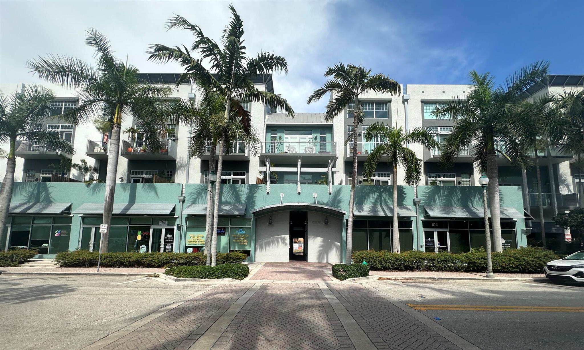 185 NE 4th Avenue E 209