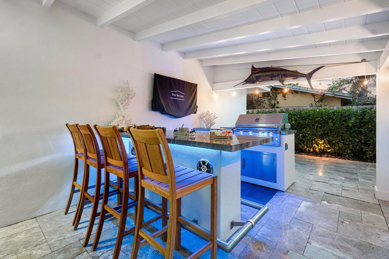 911 SW 27th Ter Terrace