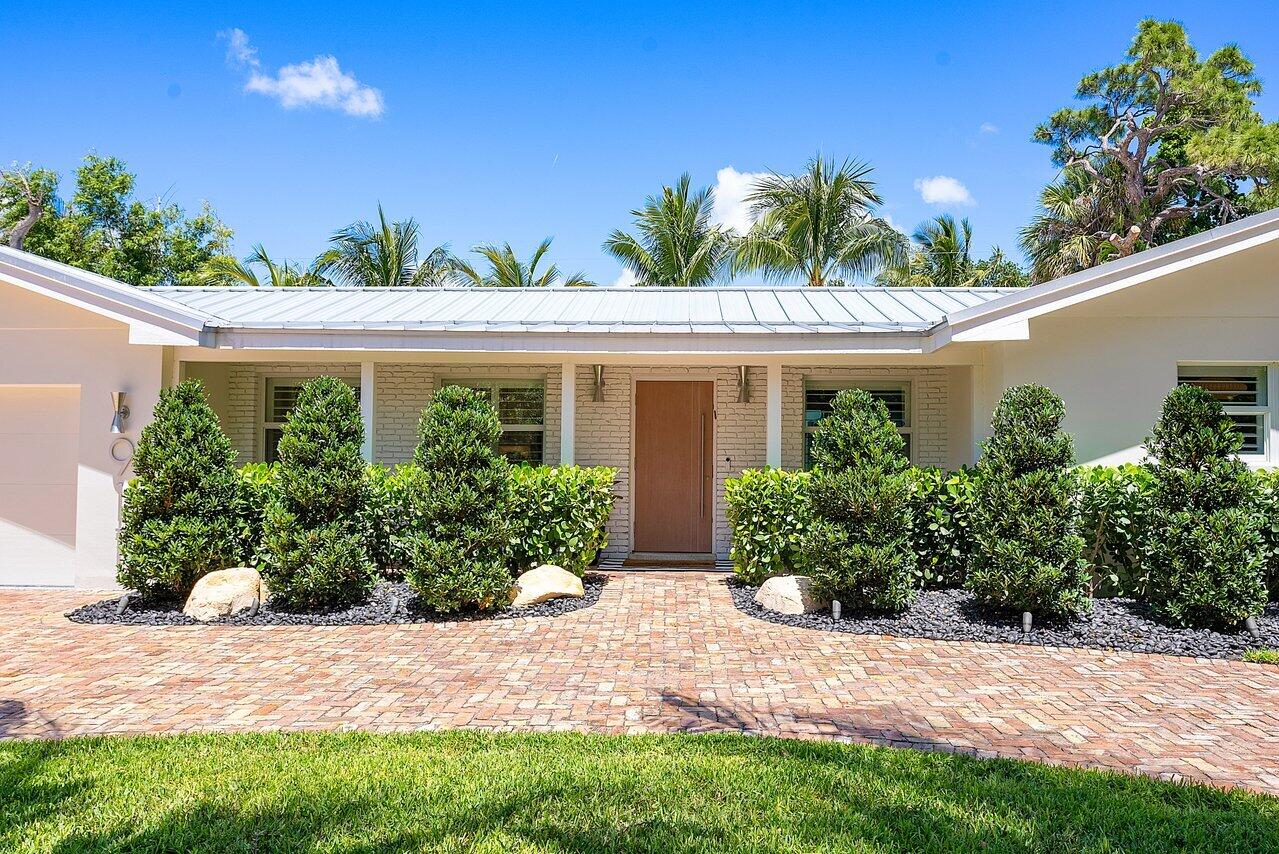 911 SW 27th Ter Terrace