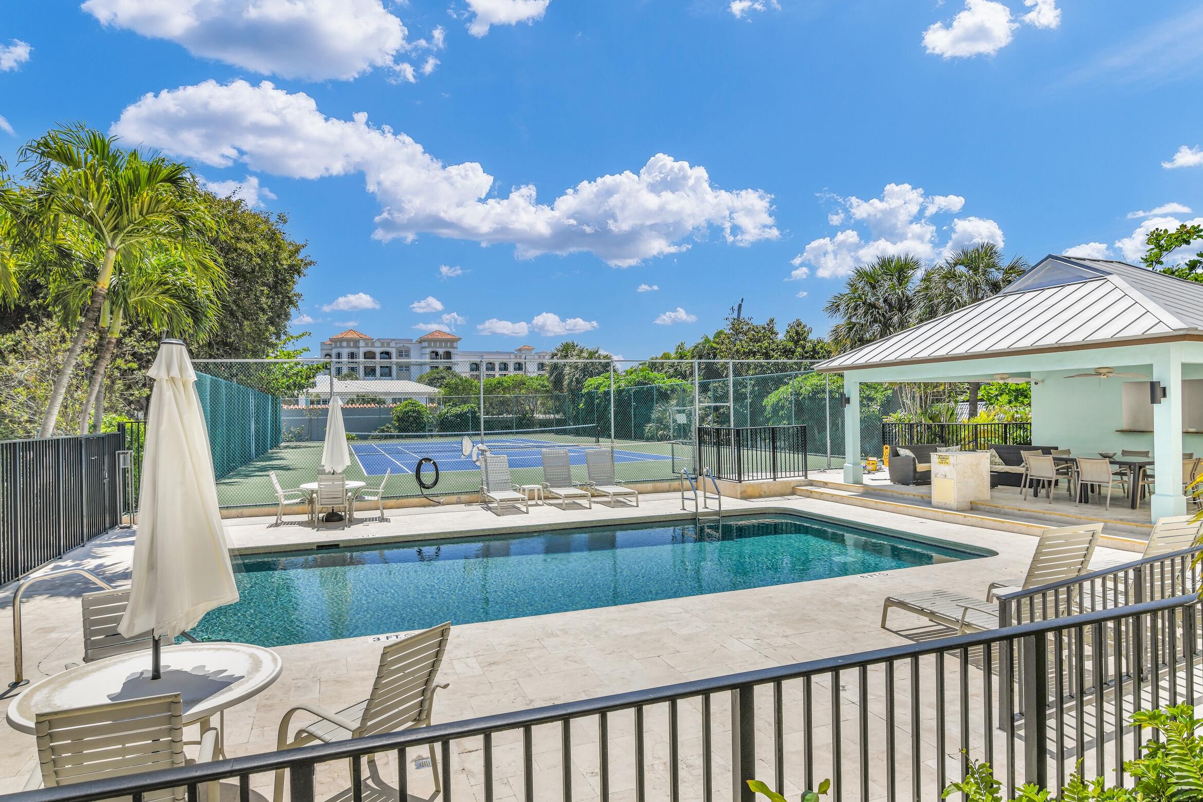 277 N Ocean Boulevard 1010