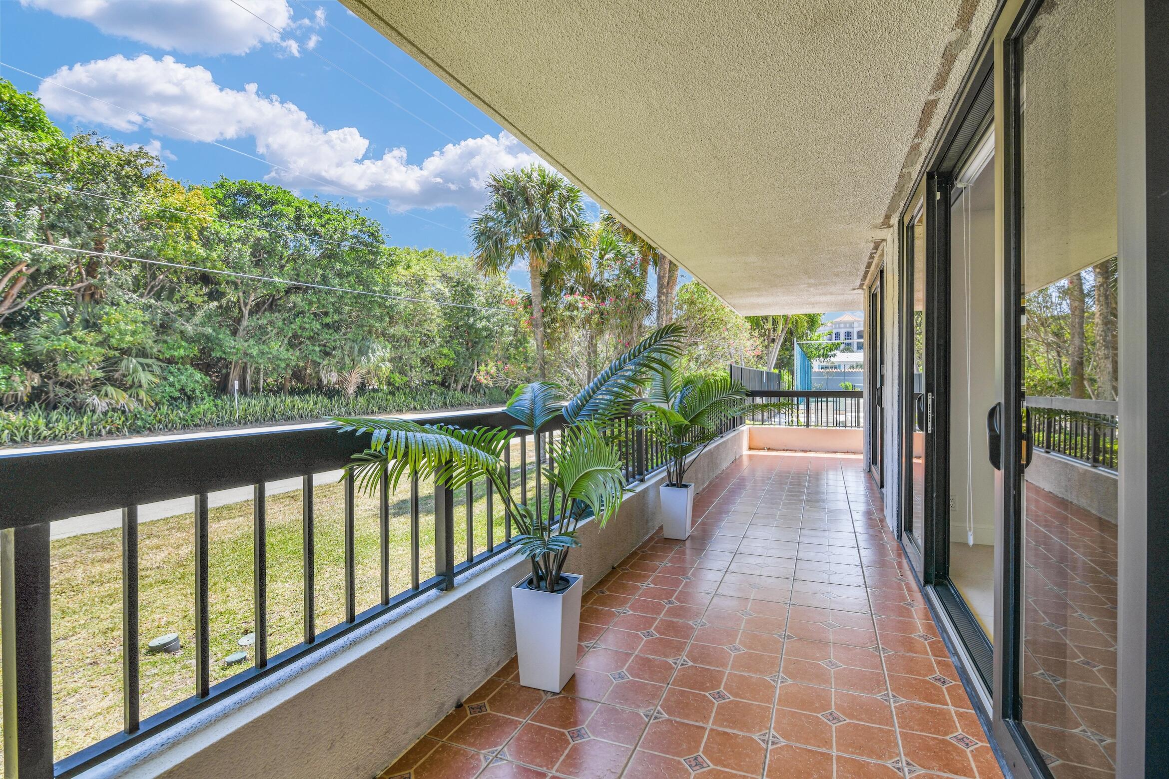 277 N Ocean Boulevard 1010