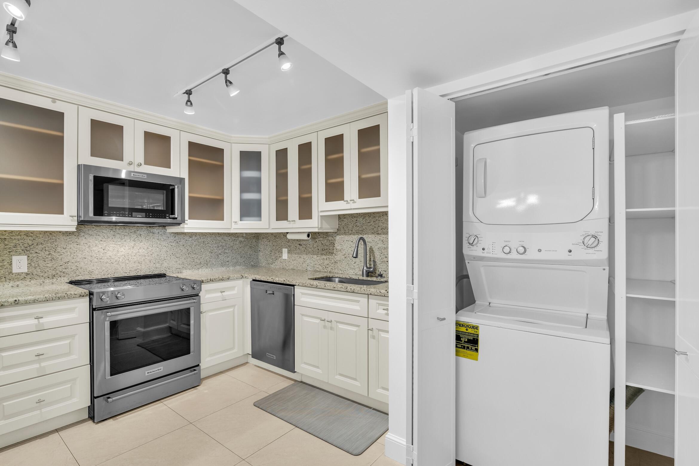 277 N Ocean Boulevard 1010