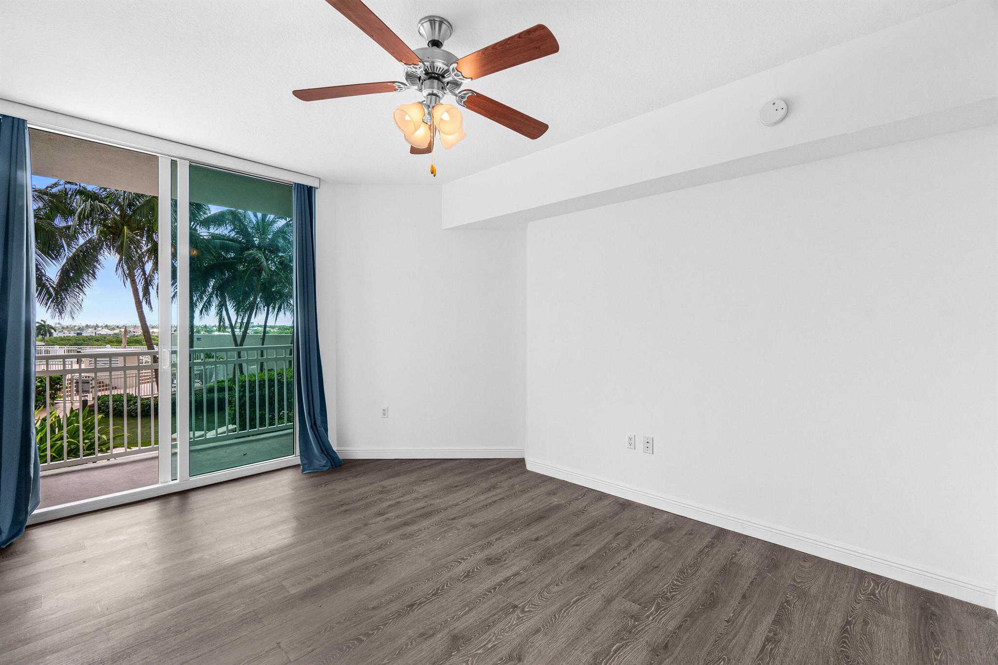 350 N Federal Highway 609