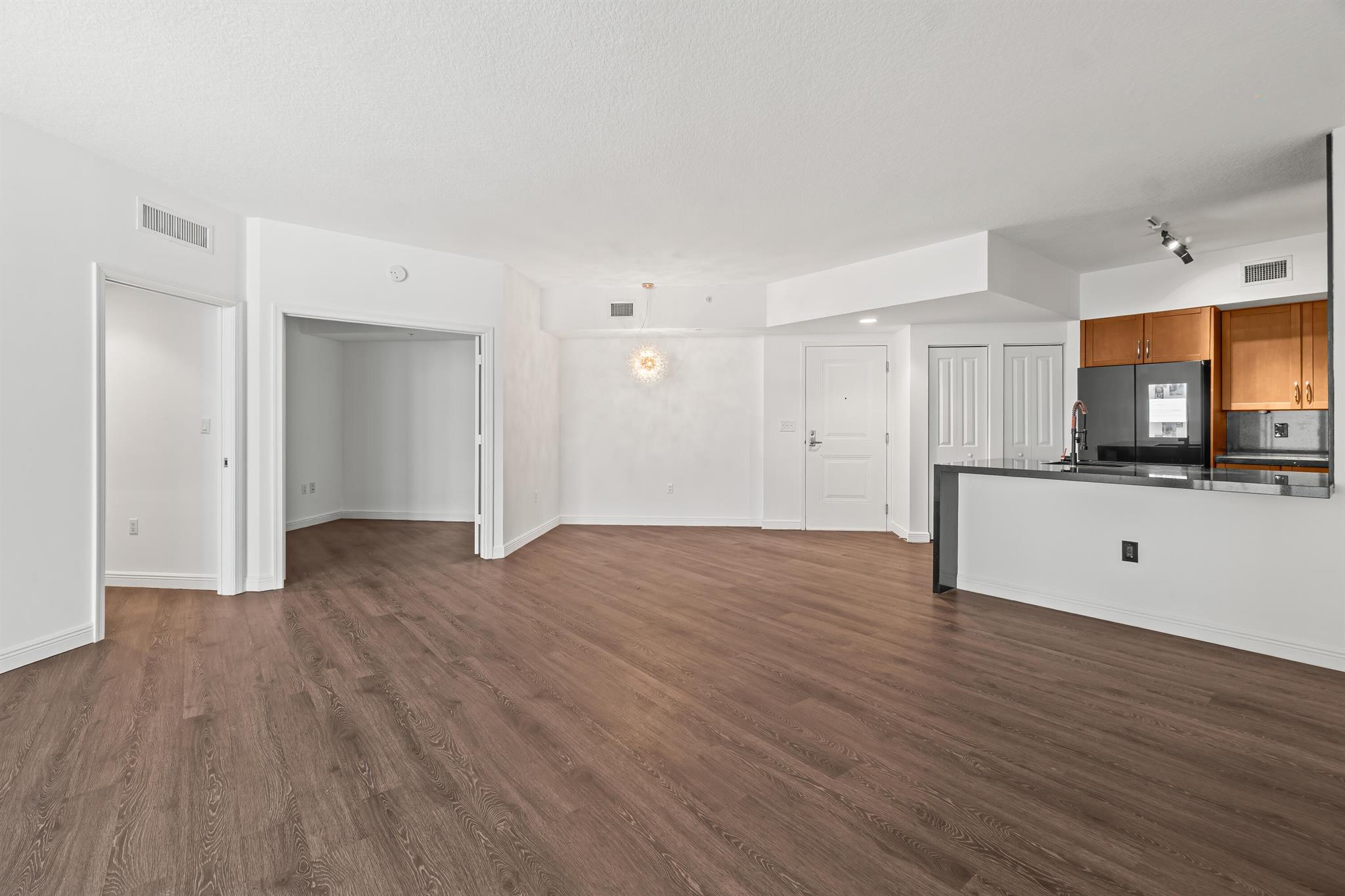 350 N Federal Highway 609