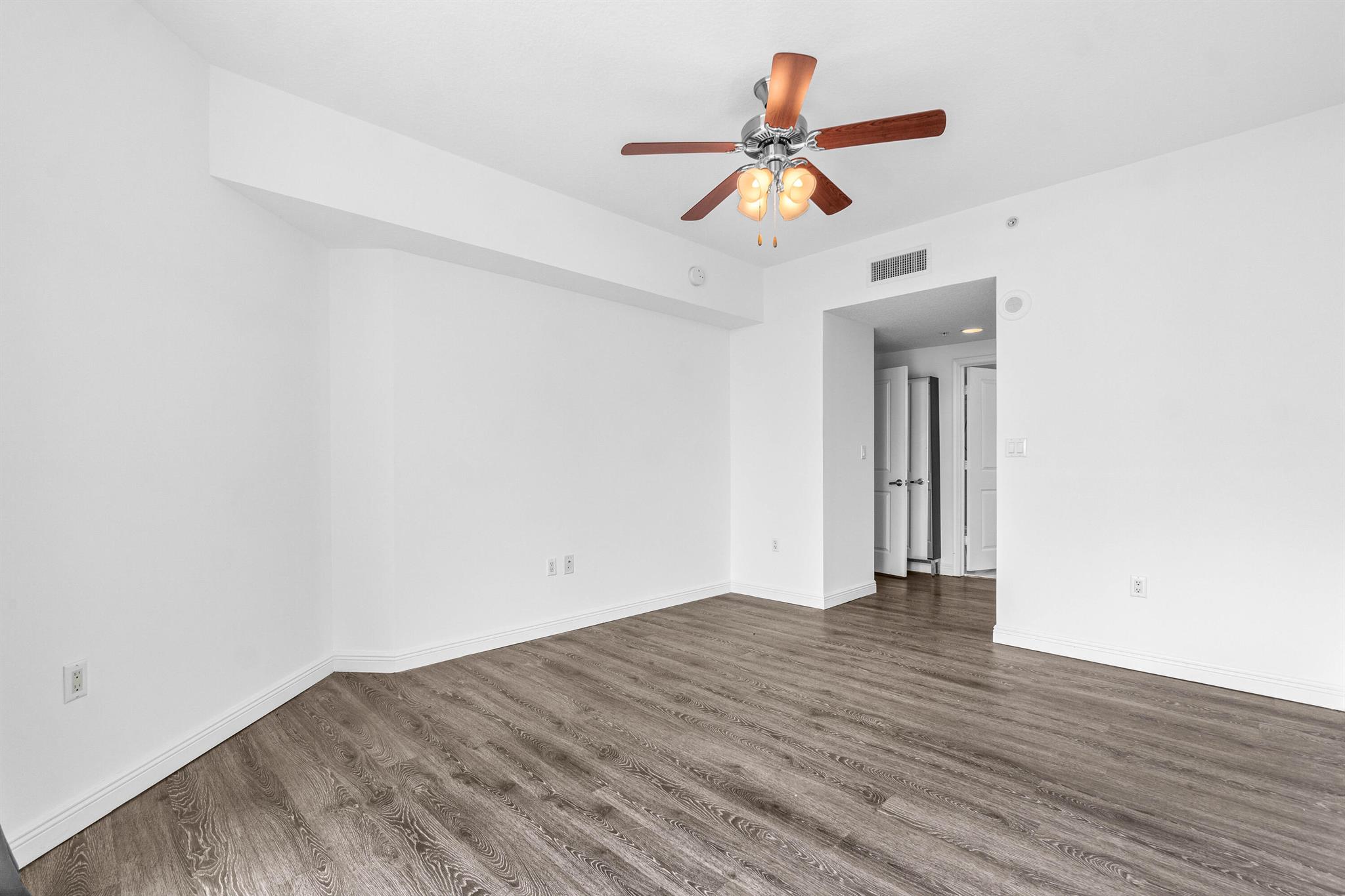 350 N Federal Highway 609