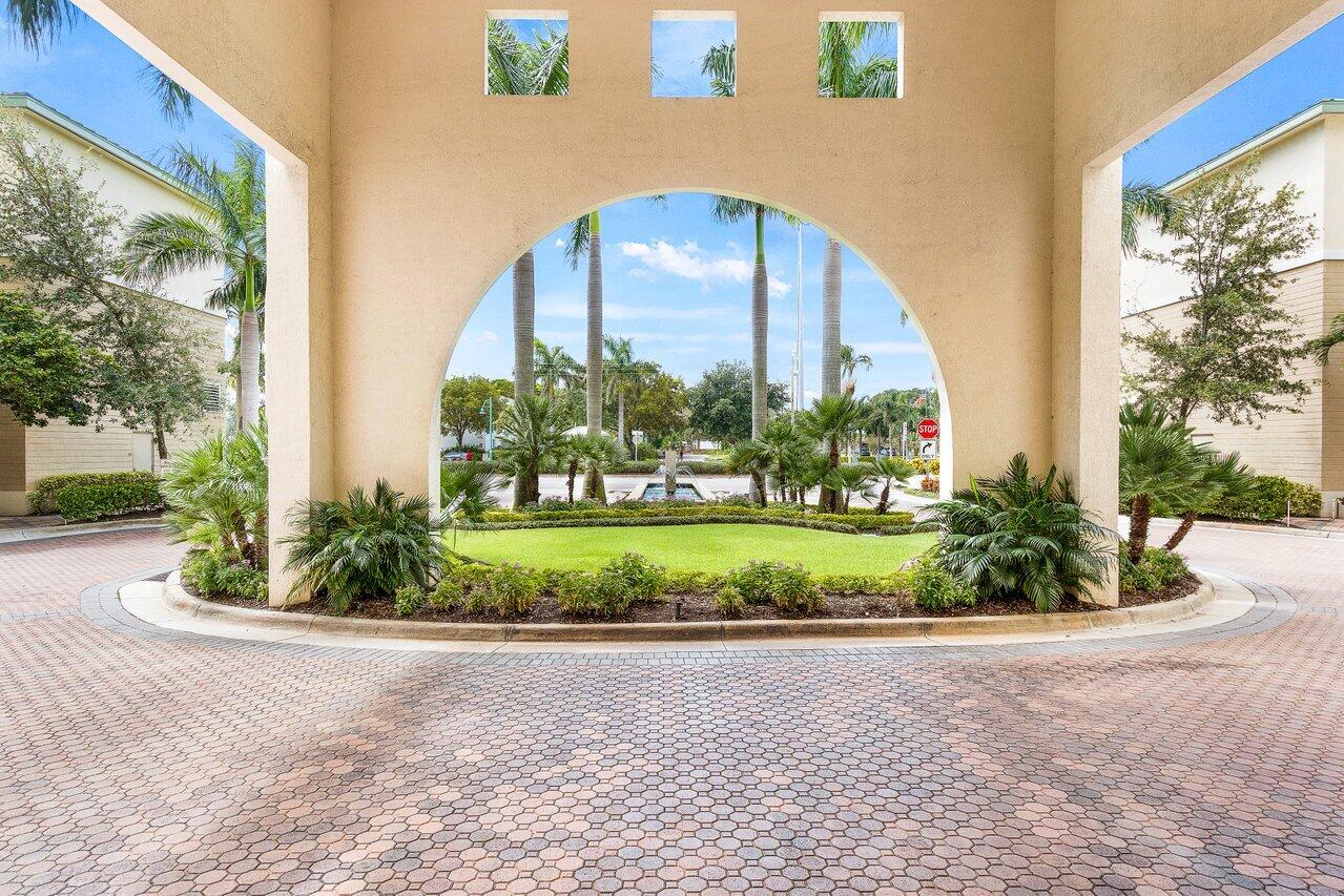 350 N Federal Highway 609