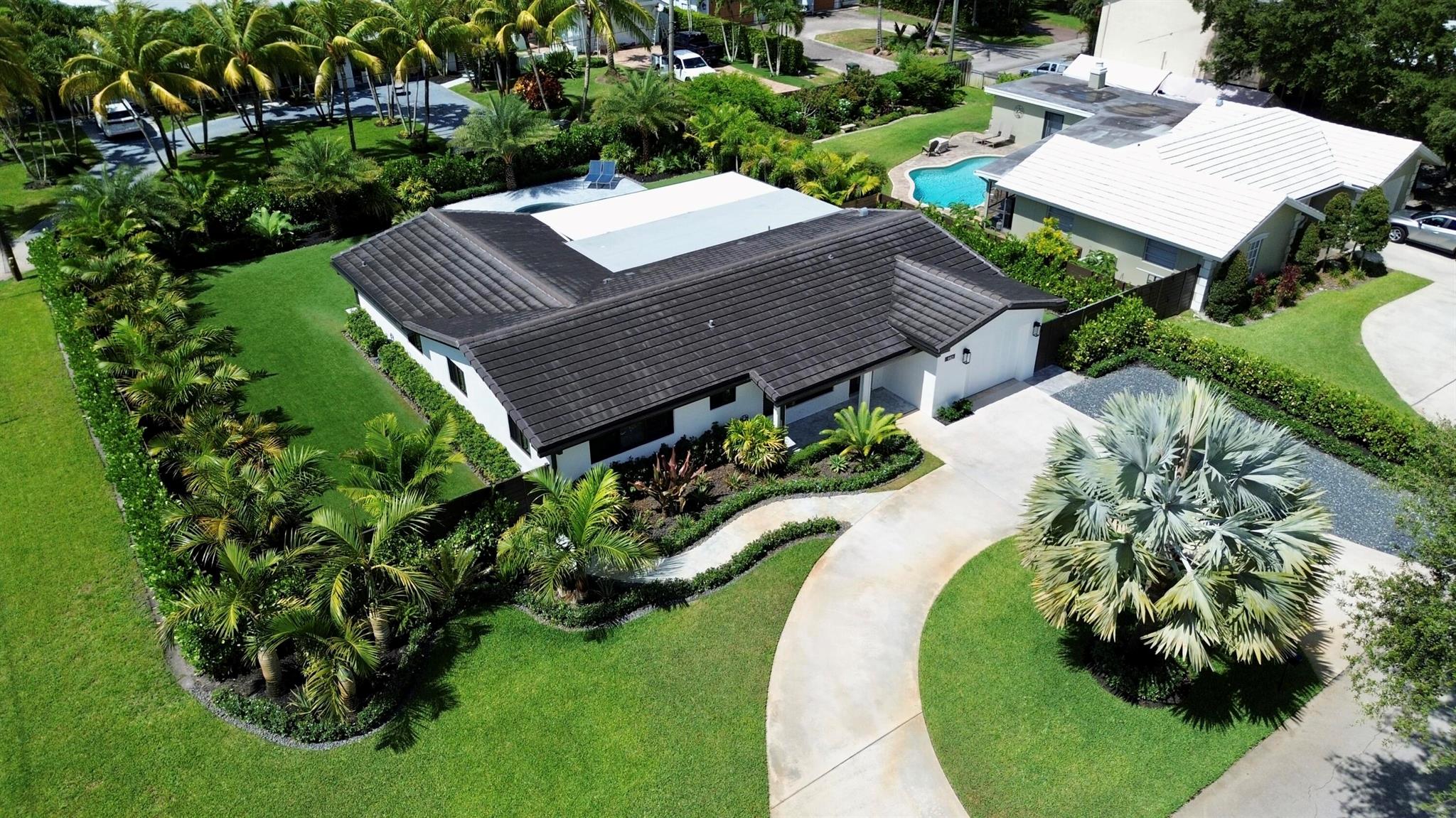 910 SW 21st Street