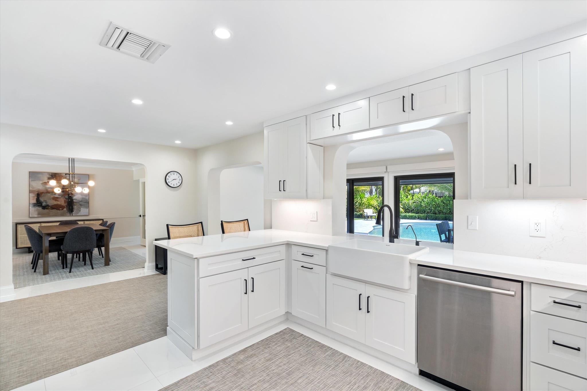 910 SW 21st Street