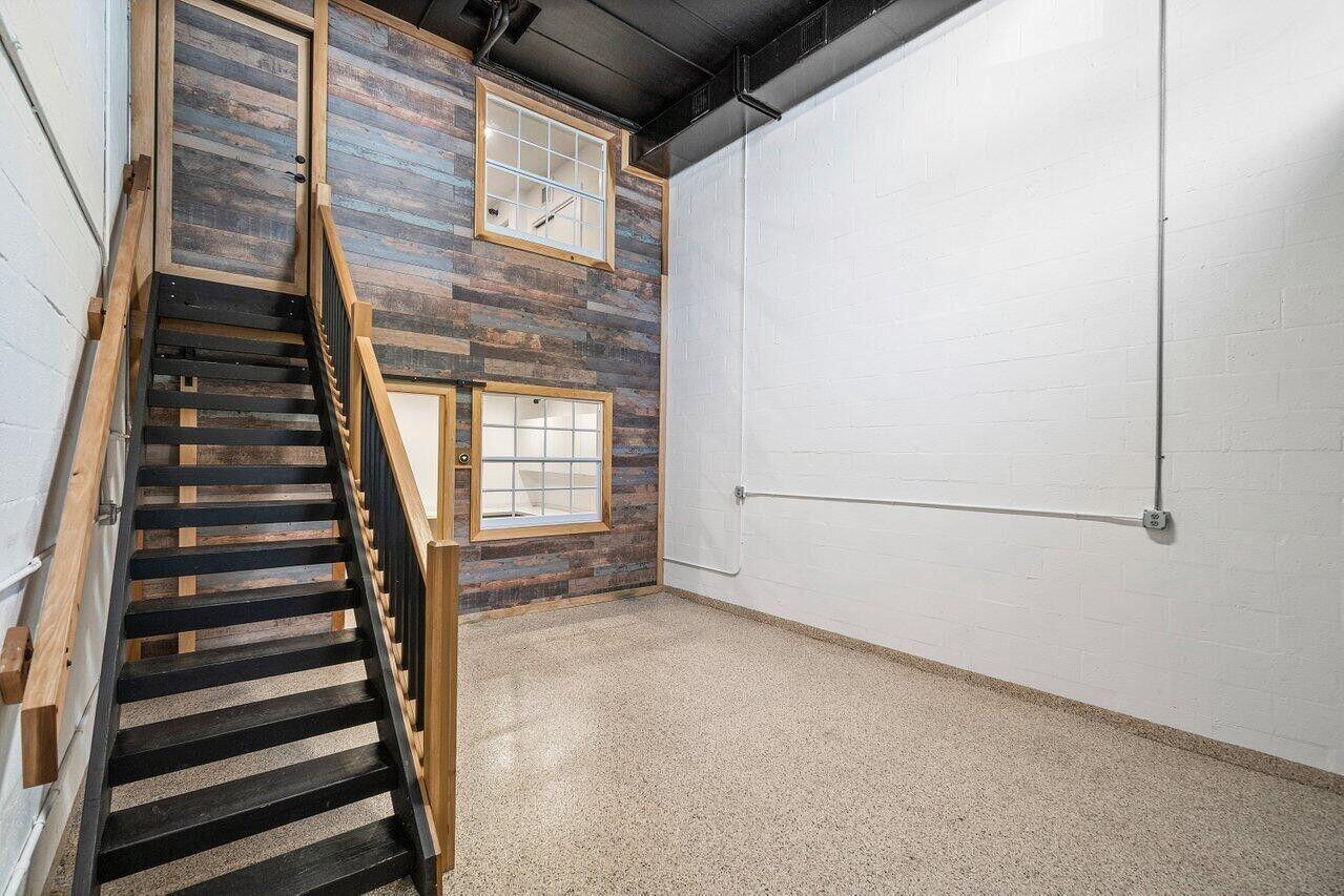 1771 Blount Road 209