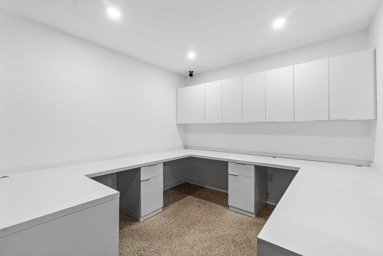 1771 Blount Road 209