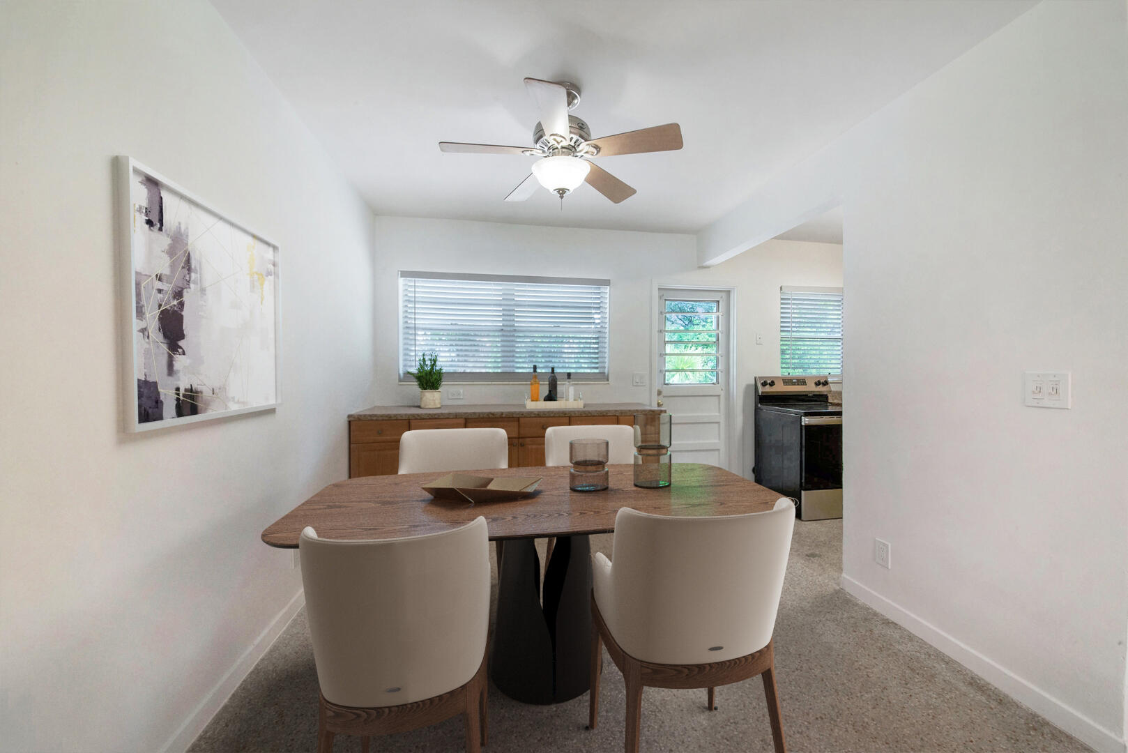 2219 W Pineridge Court