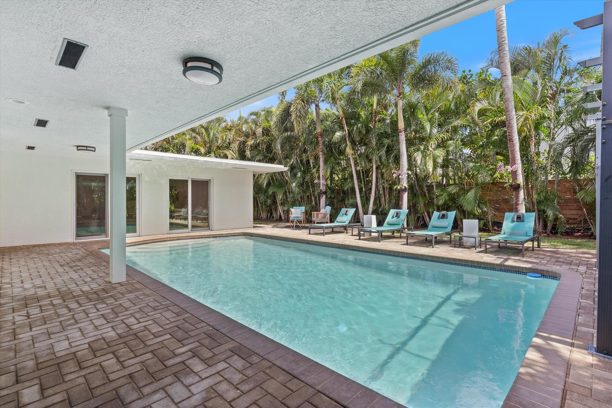 211 NW 17th Street