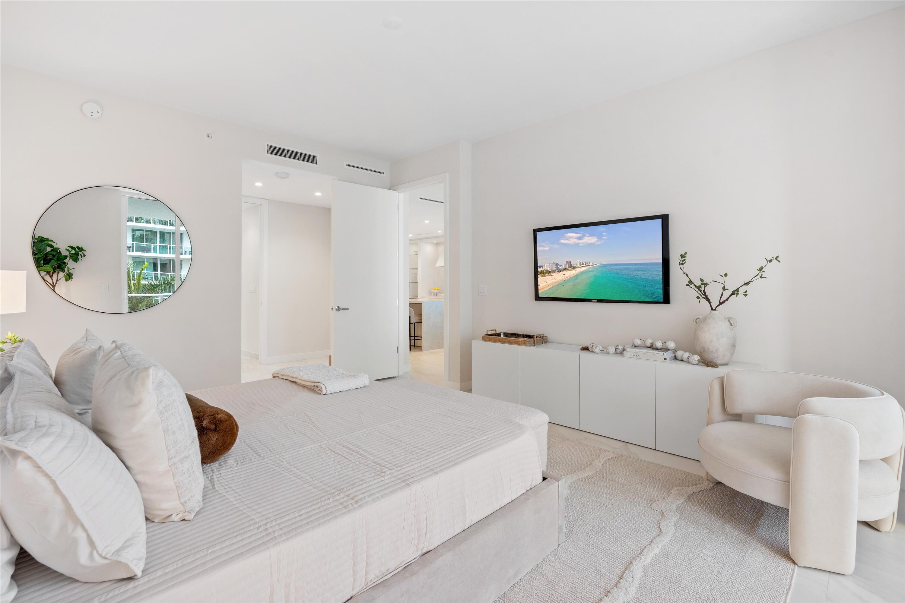 220 SE Mizner Boulevard 512