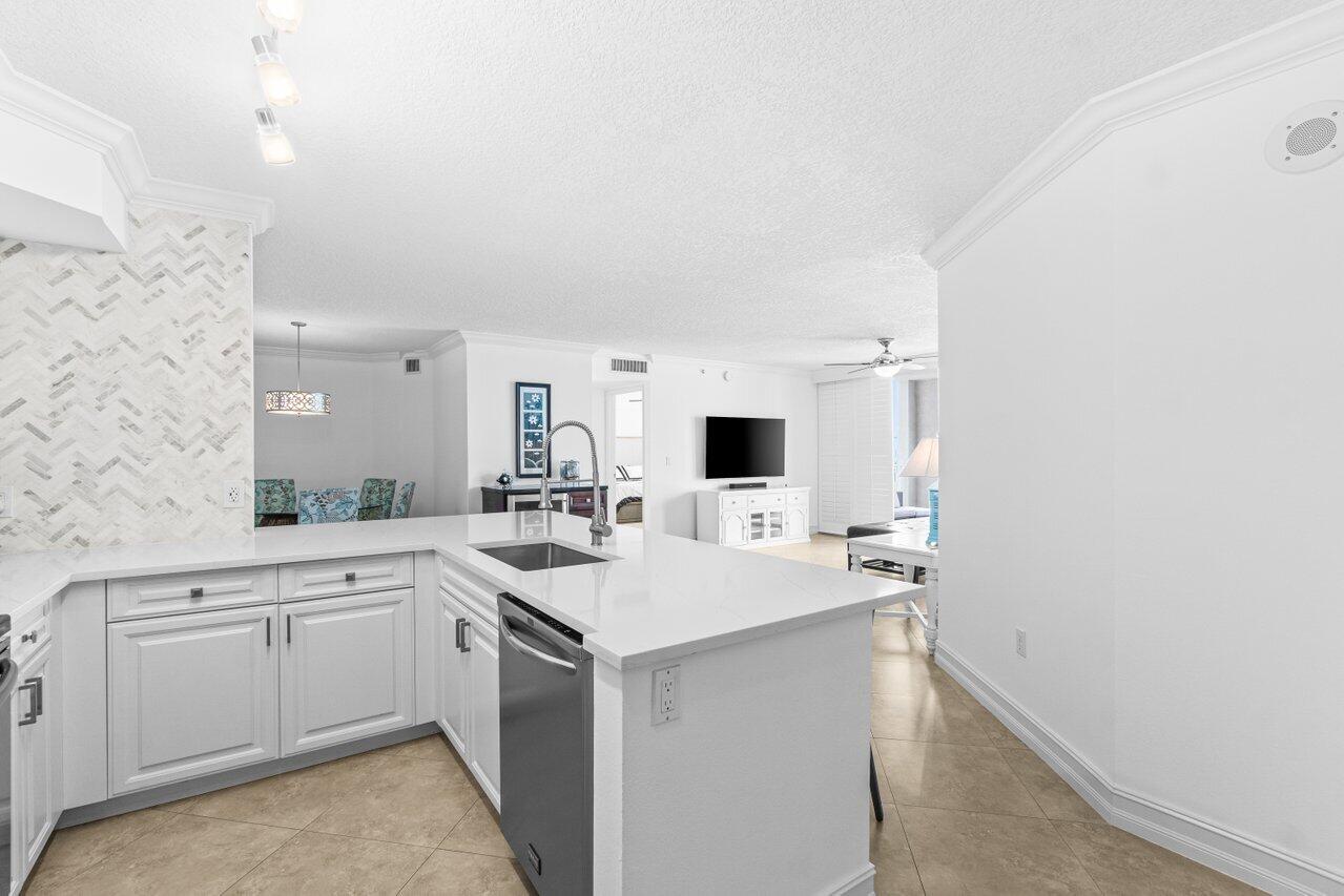 3606 S Ocean Boulevard 604